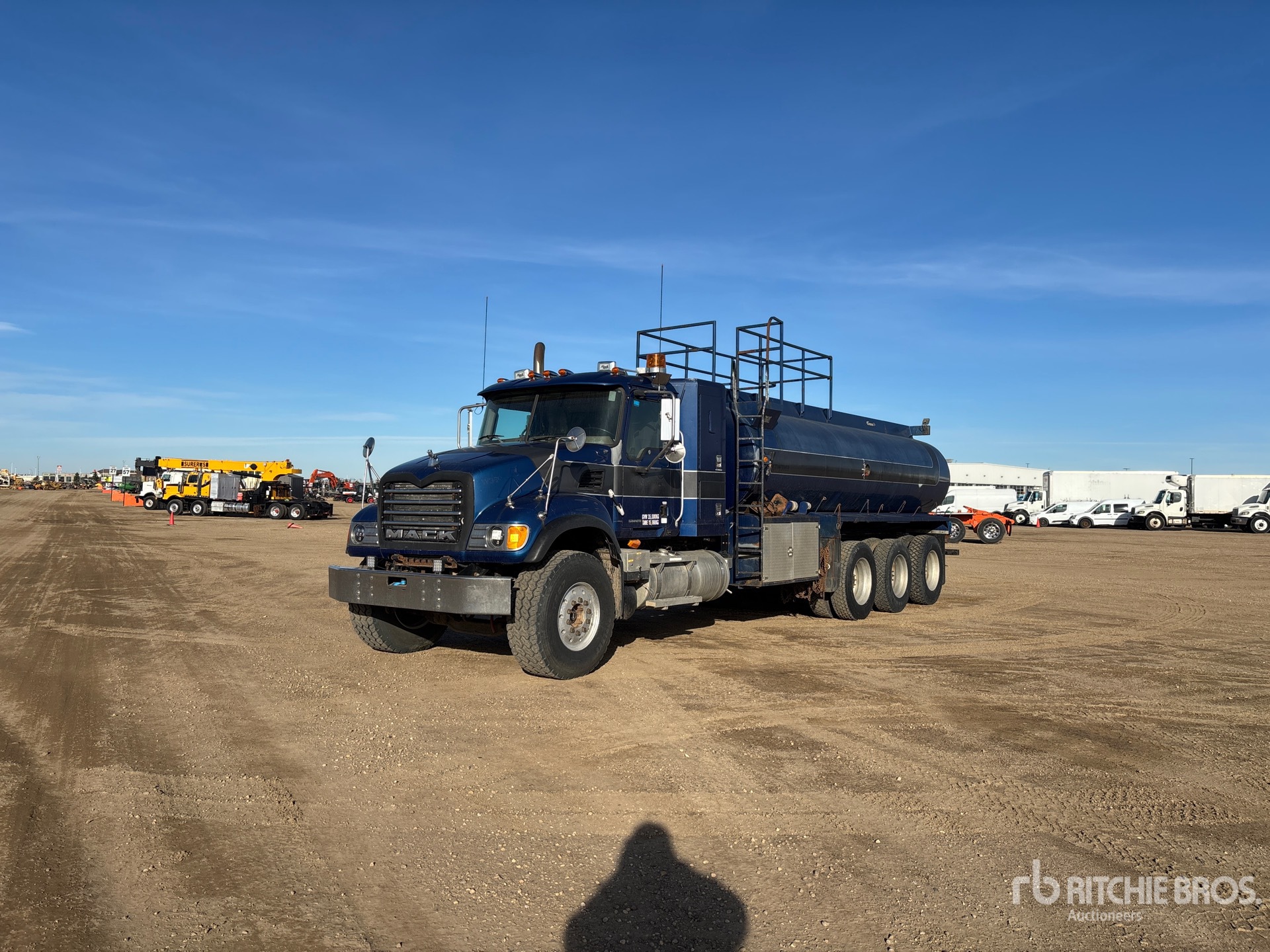 2007 Mack CV713