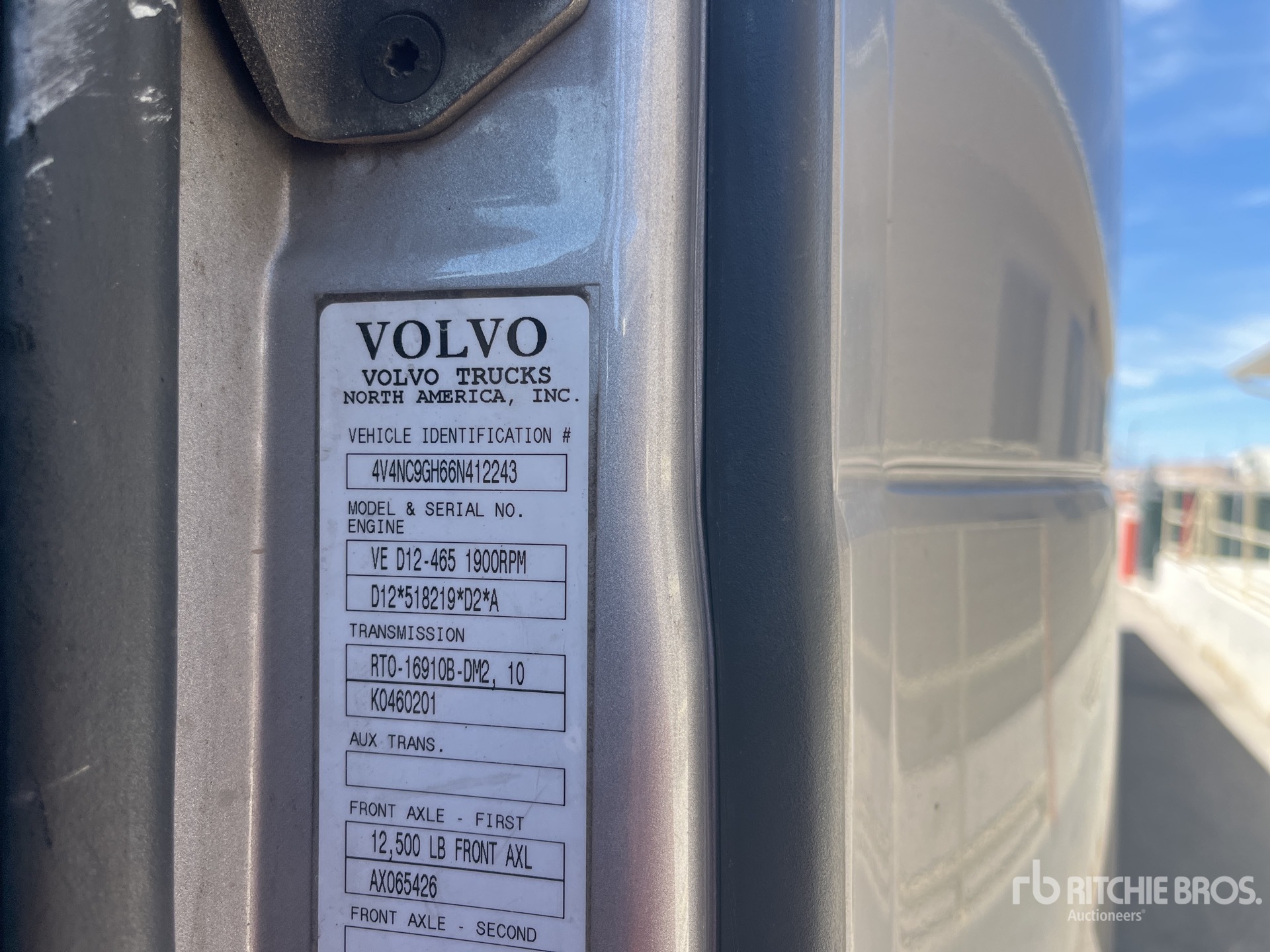 2006 Volvo VNL