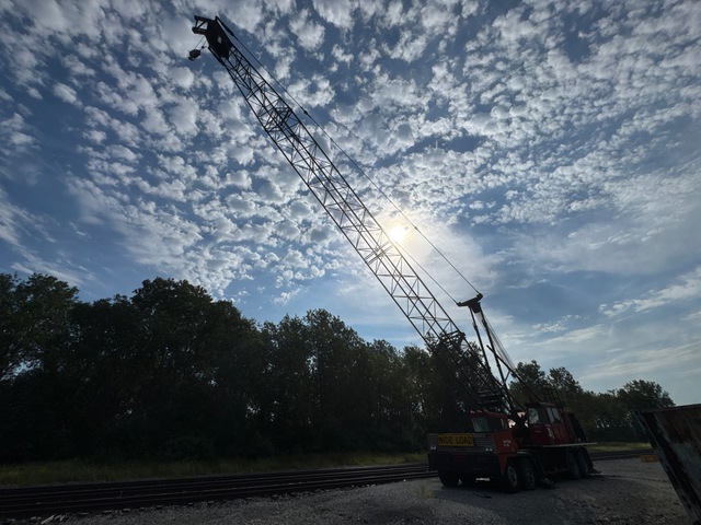 1975 Link-Belt HC138A 65 ton 65-Ton Lattice-Boom Truck Crane
