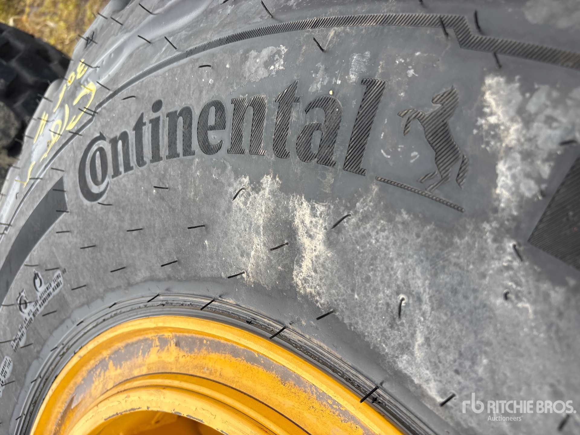 Continental QUANTITY OF (4) 20.5R25 - FITS  ...