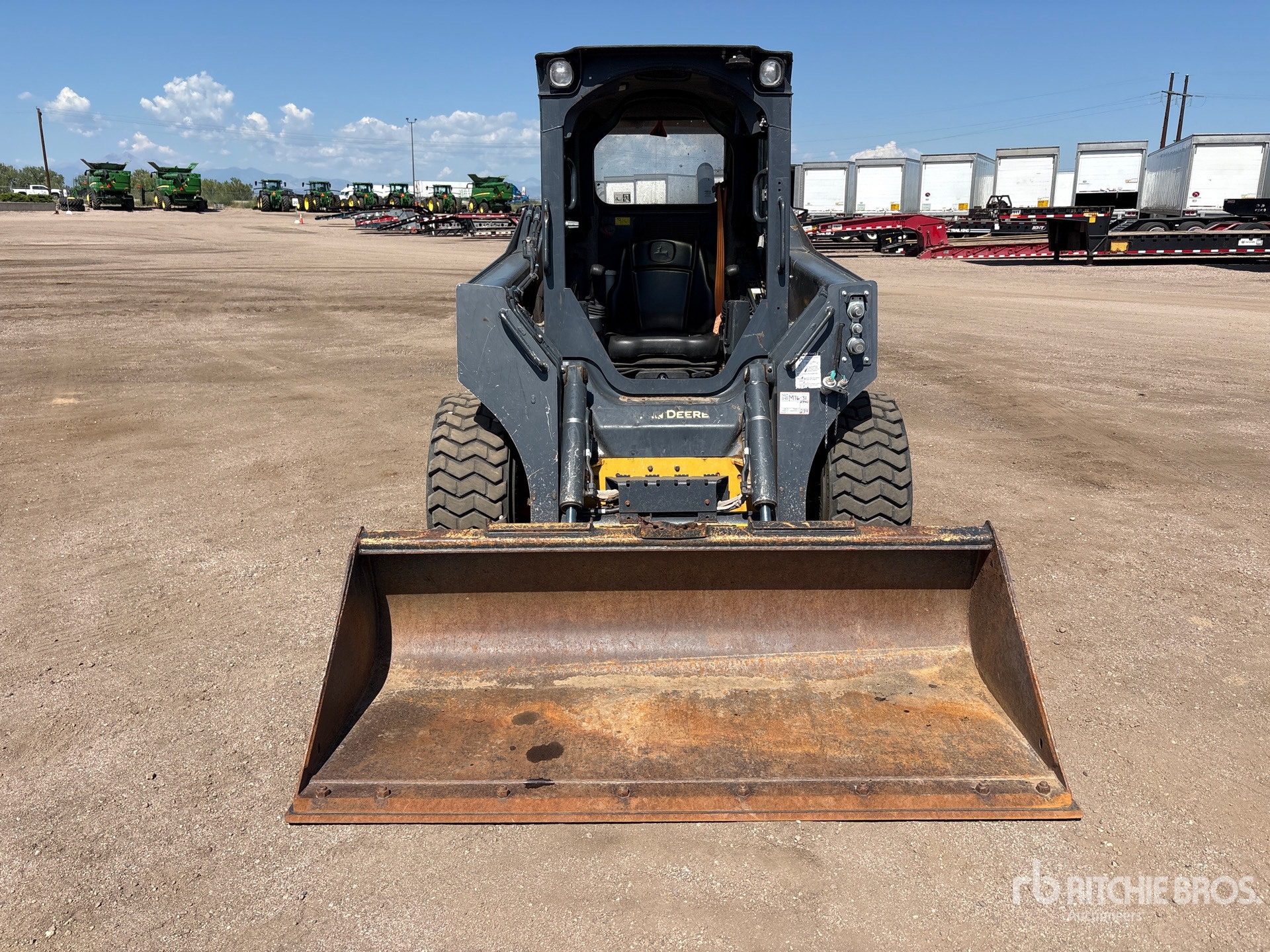 2020 John Deere 324GX