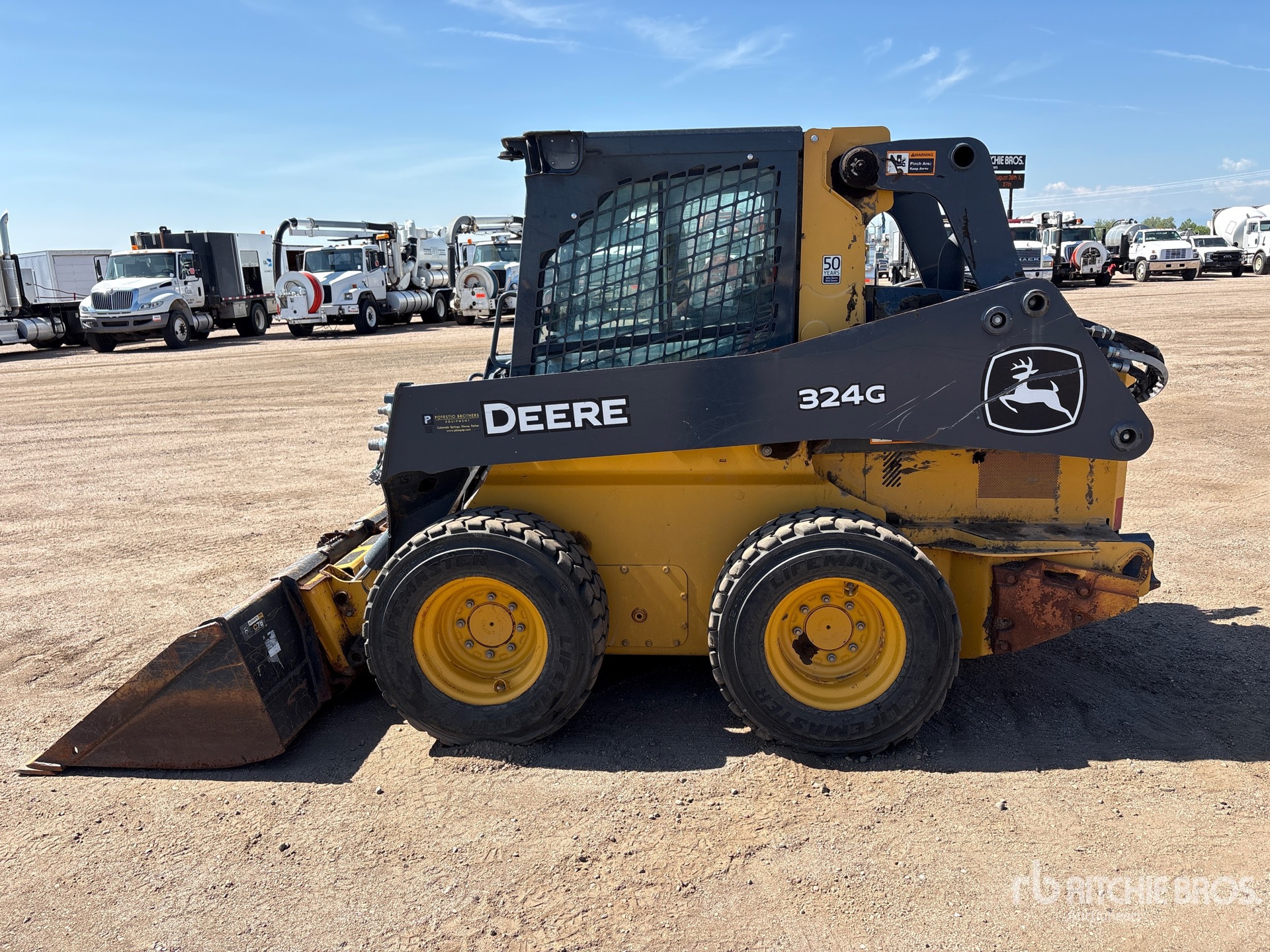 2020 John Deere 324GX
