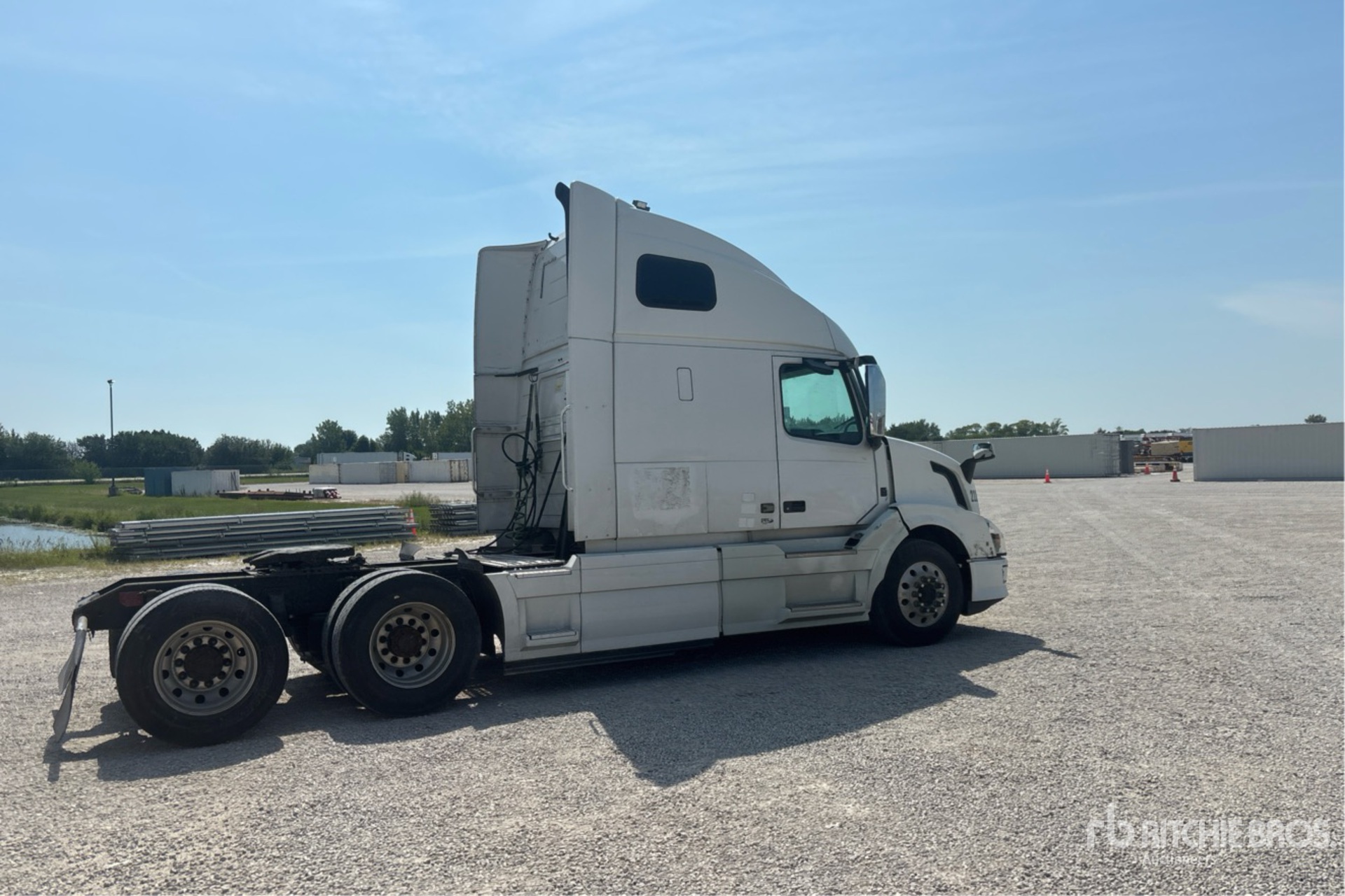 2015 Volvo VNL670