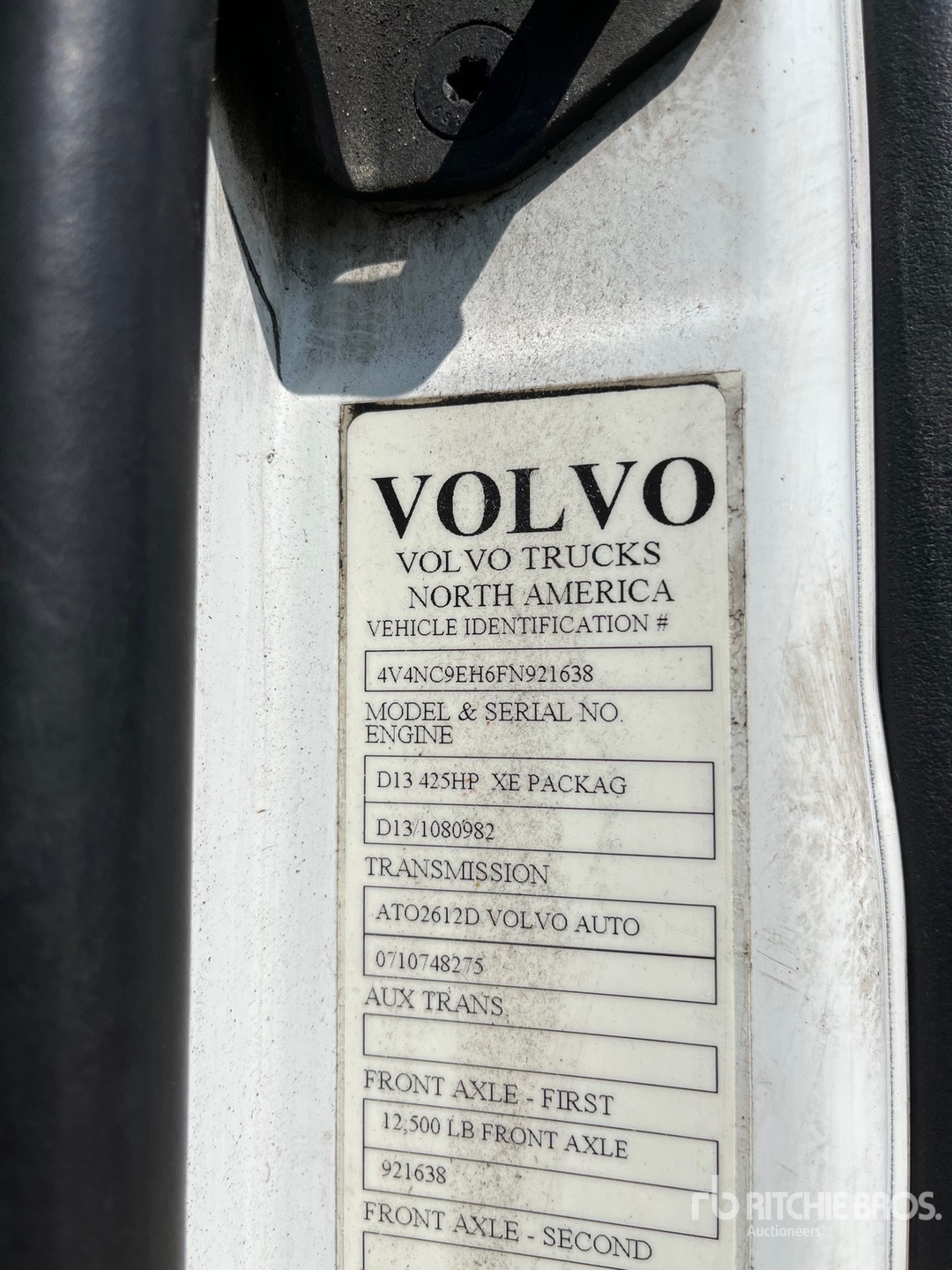 2015 Volvo VNL