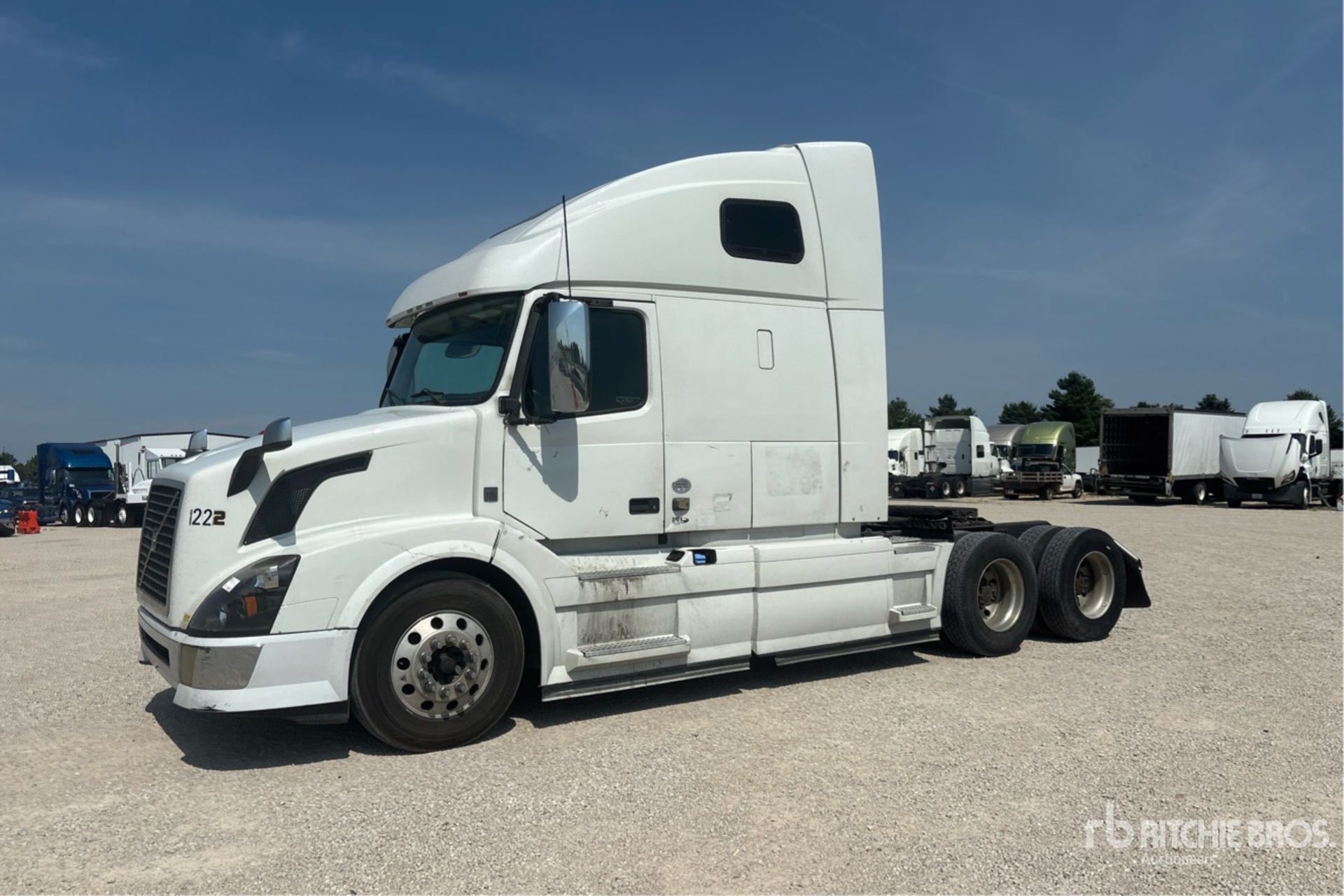 2015 Volvo VNL670