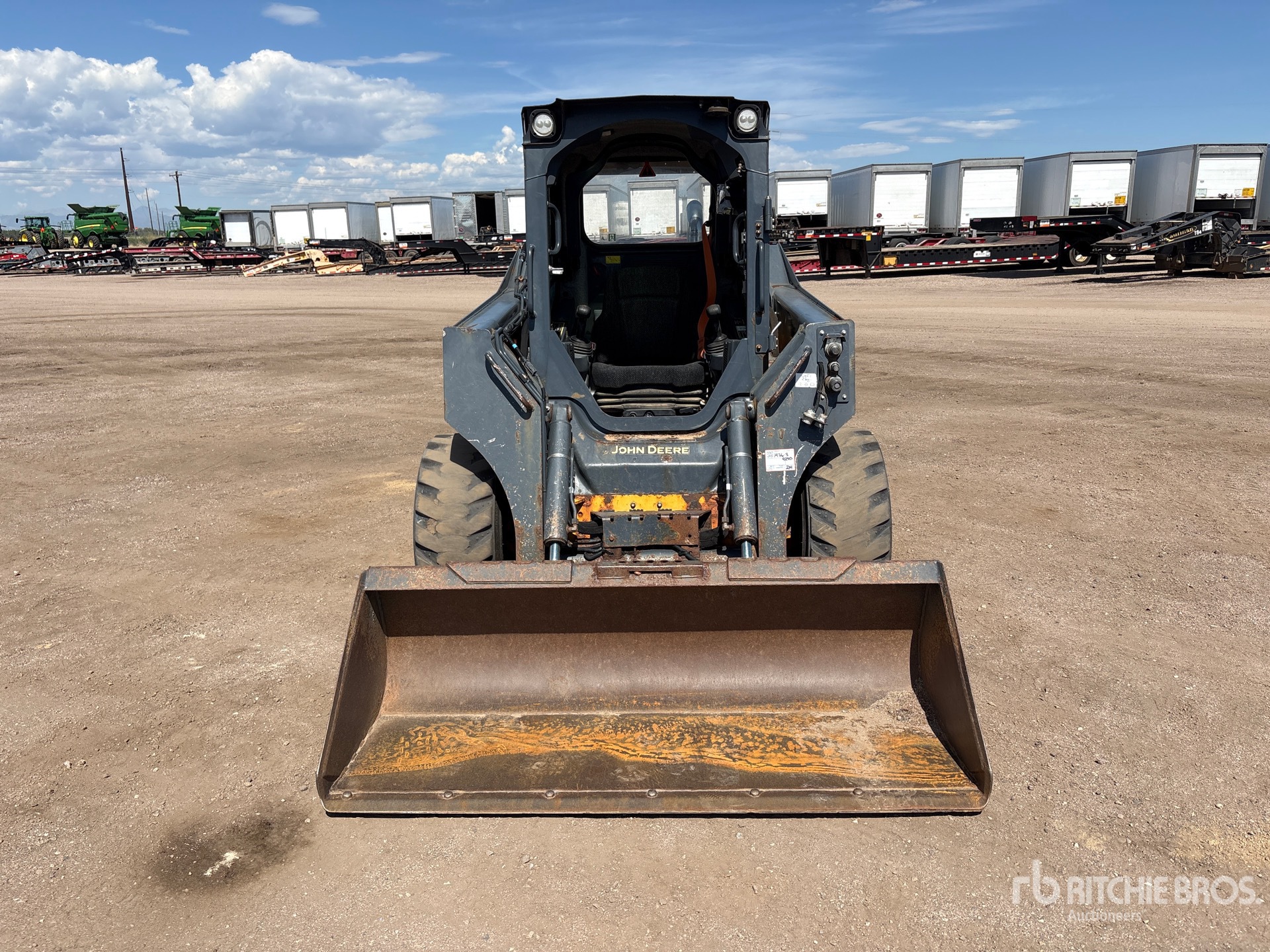 2018 John Deere 324G