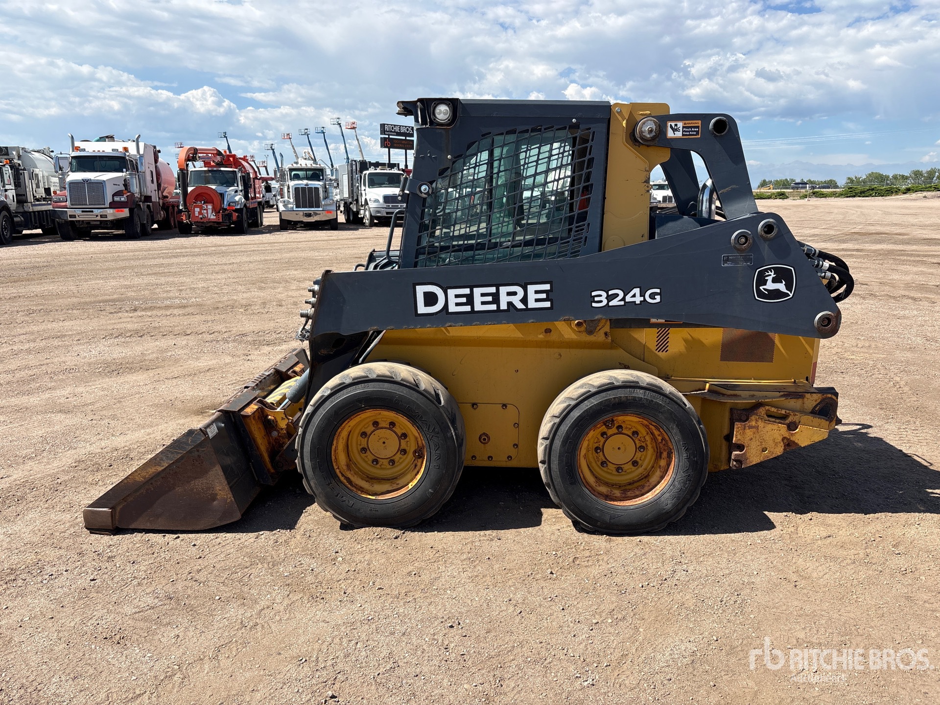 2018 John Deere 324G