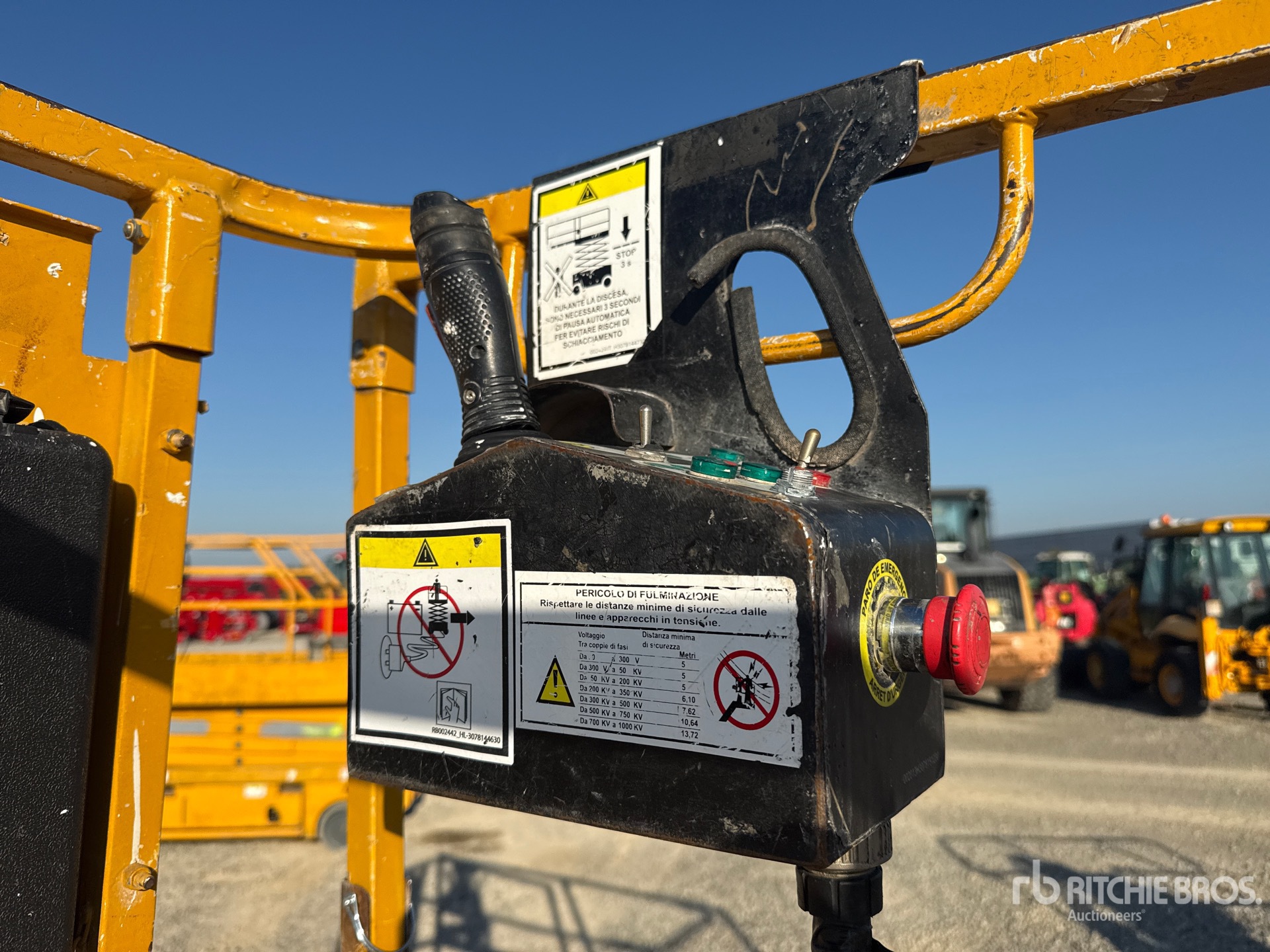 2007 Haulotte COMPACT 10N