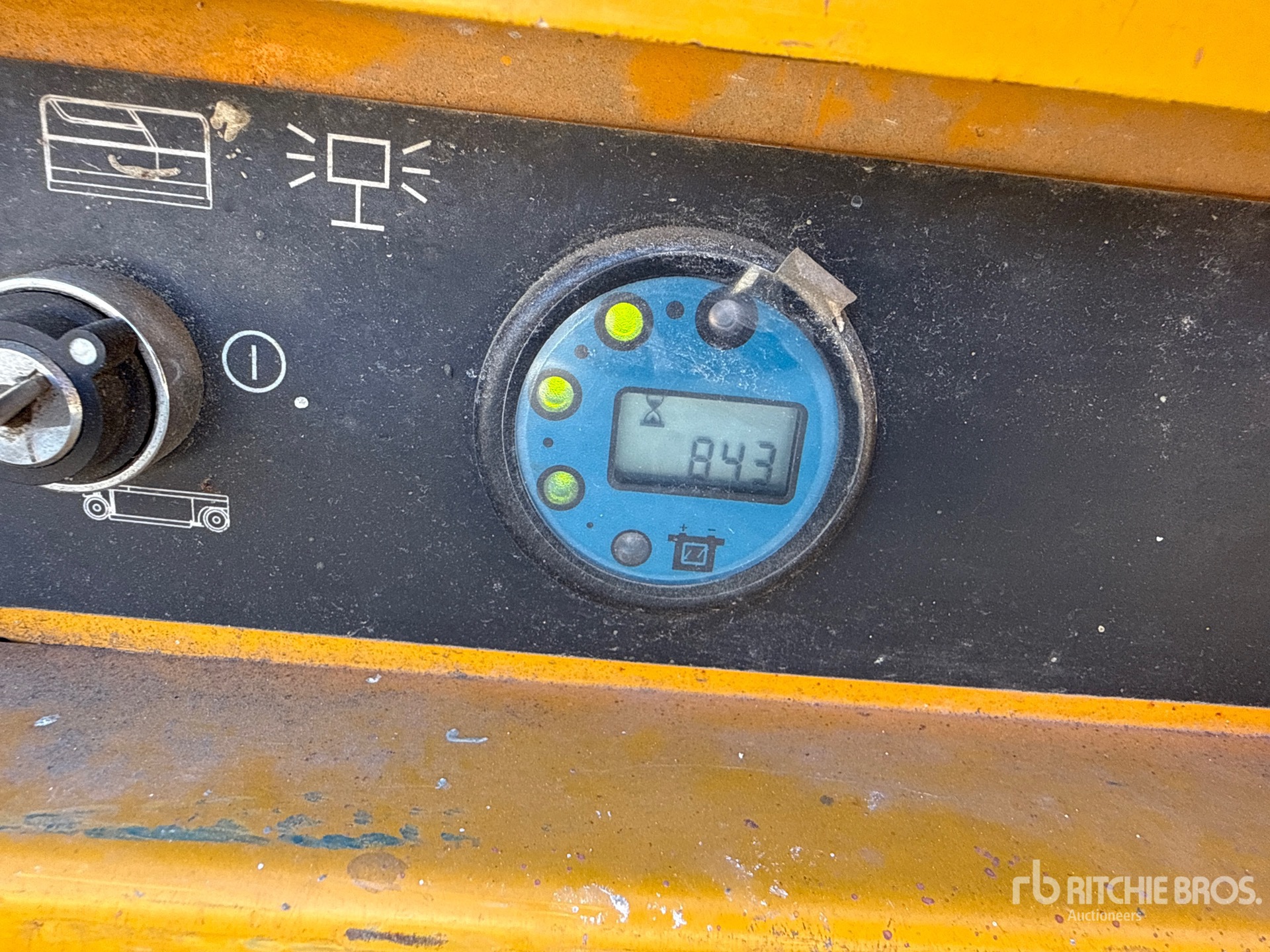 2006 Haulotte COMPACT8