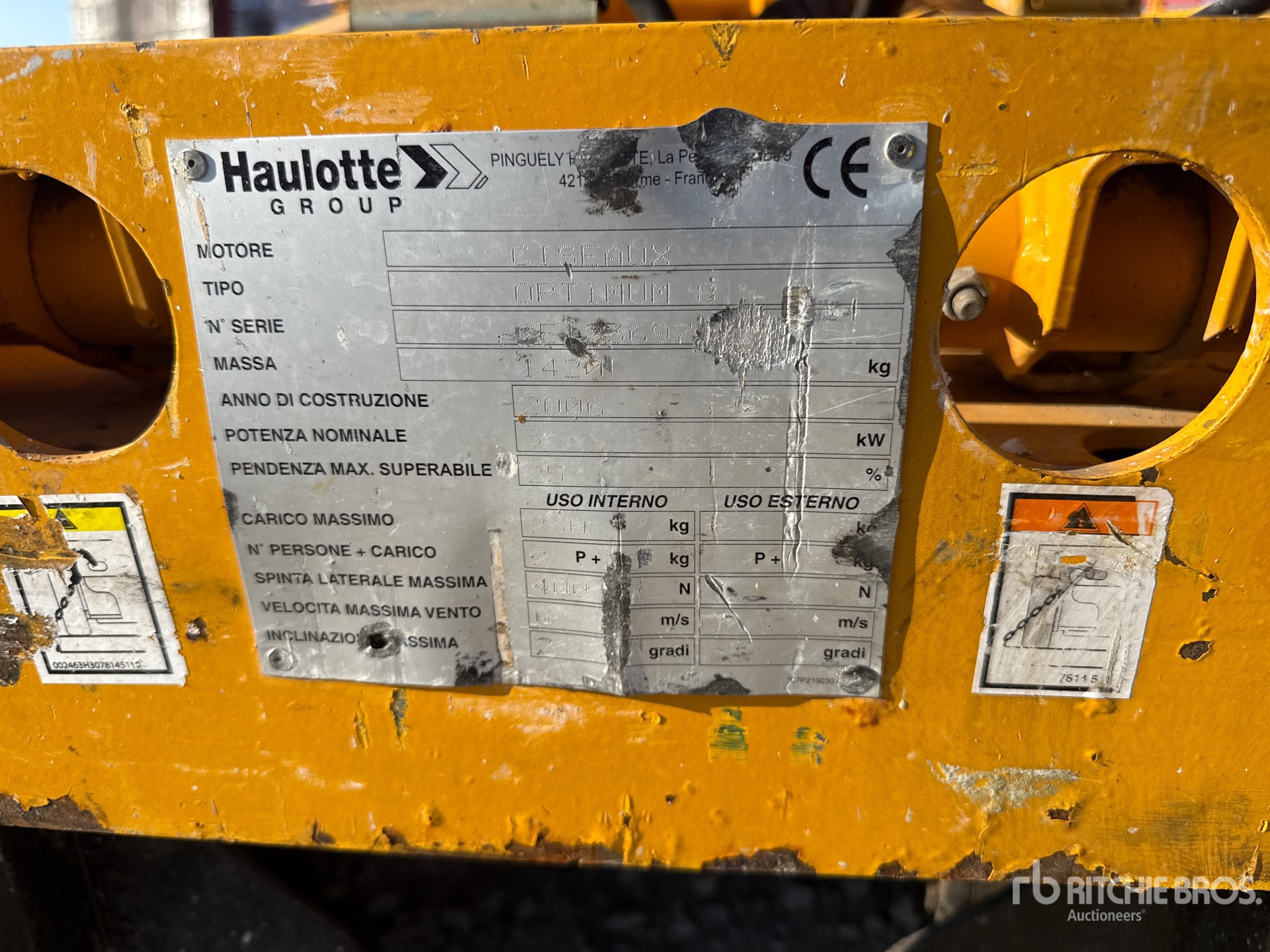 2006 Haulotte COMPACT8