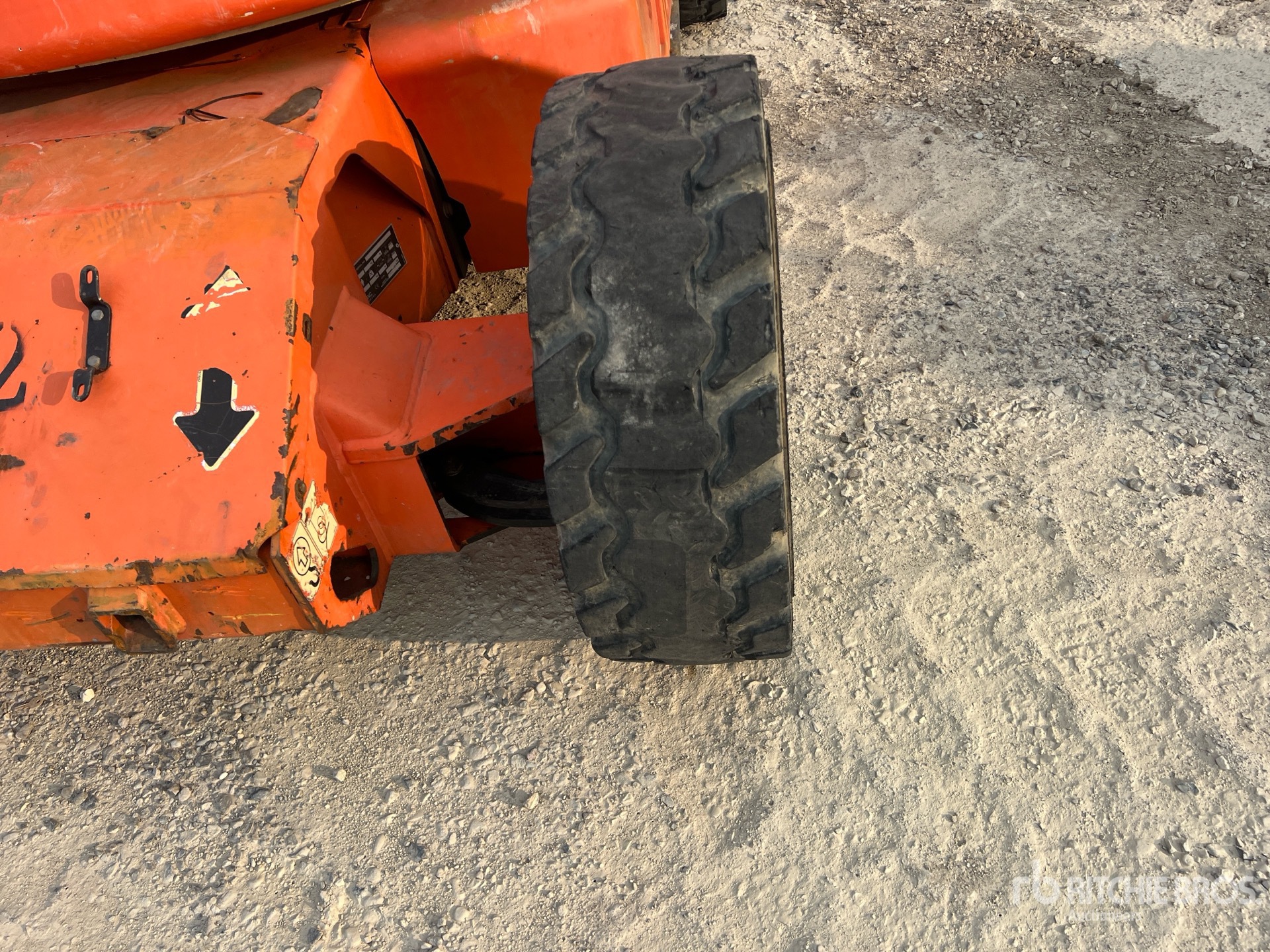 2008 JLG E450AJ