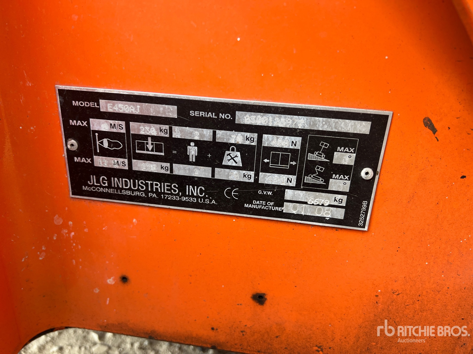 2008 JLG E450AJ