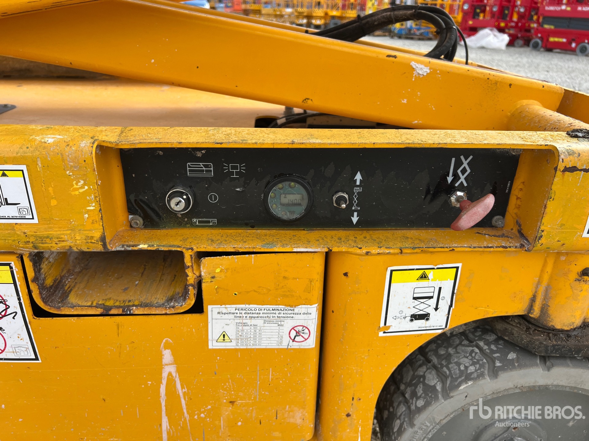 2006 Haulotte COMPACT 10