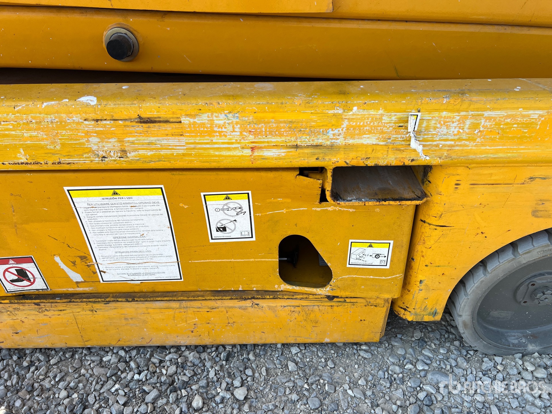 2006 Haulotte COMPACT 10