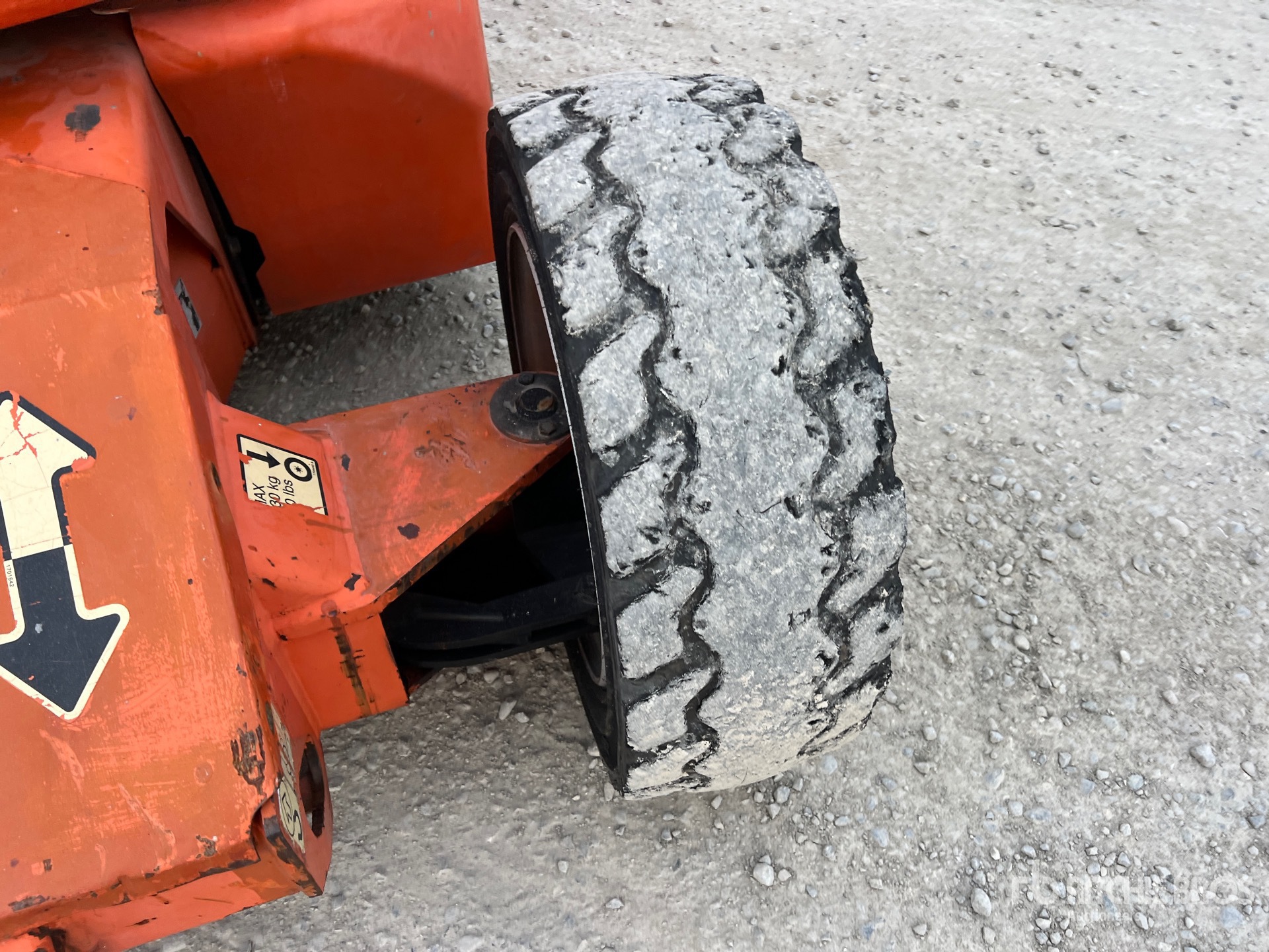 2008 JLG E450AJ