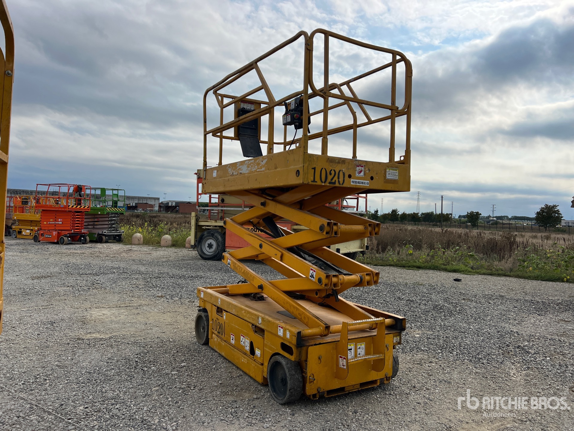 2006 Haulotte COMPACT 8W