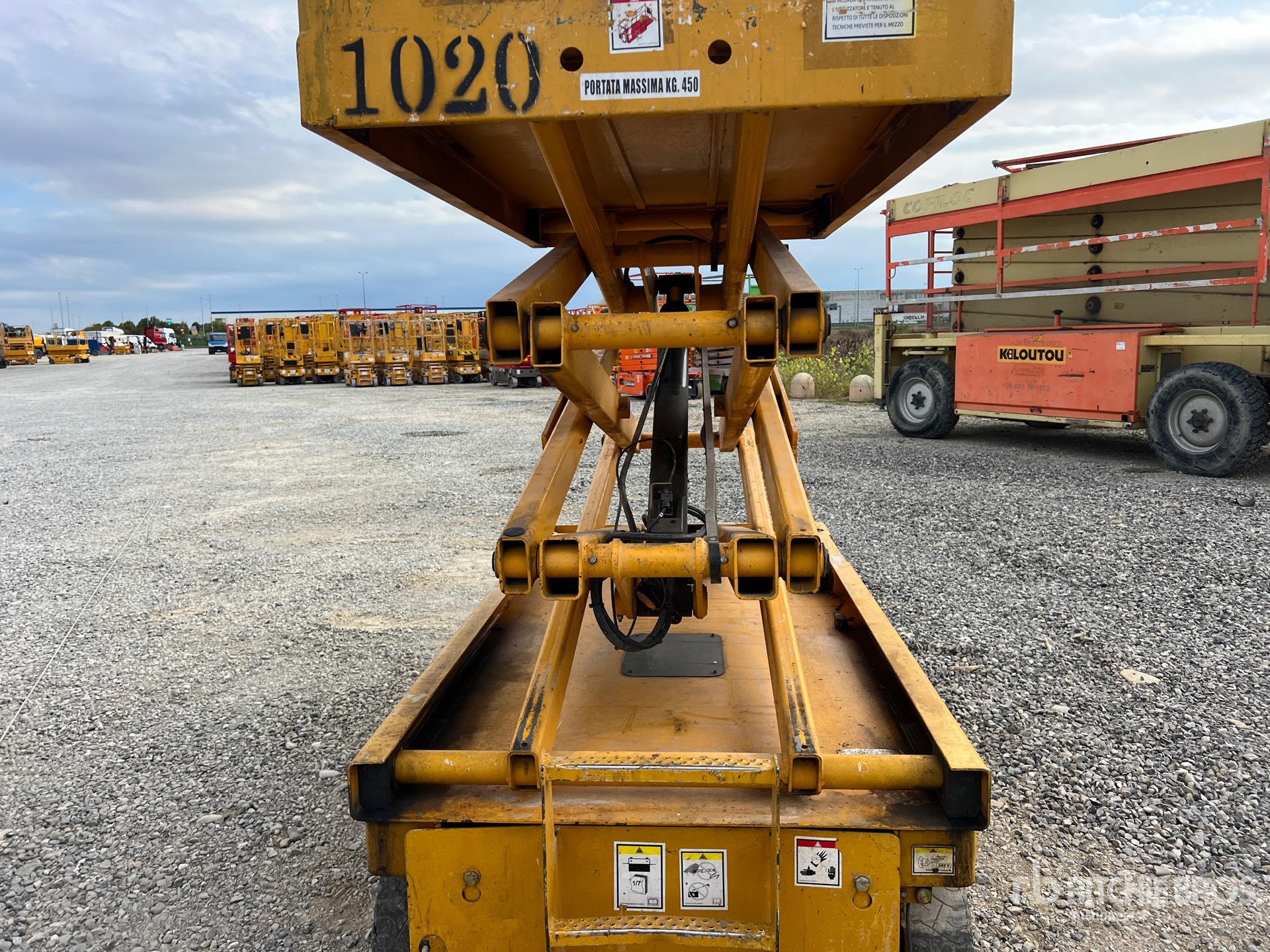 2006 Haulotte COMPACT 8W