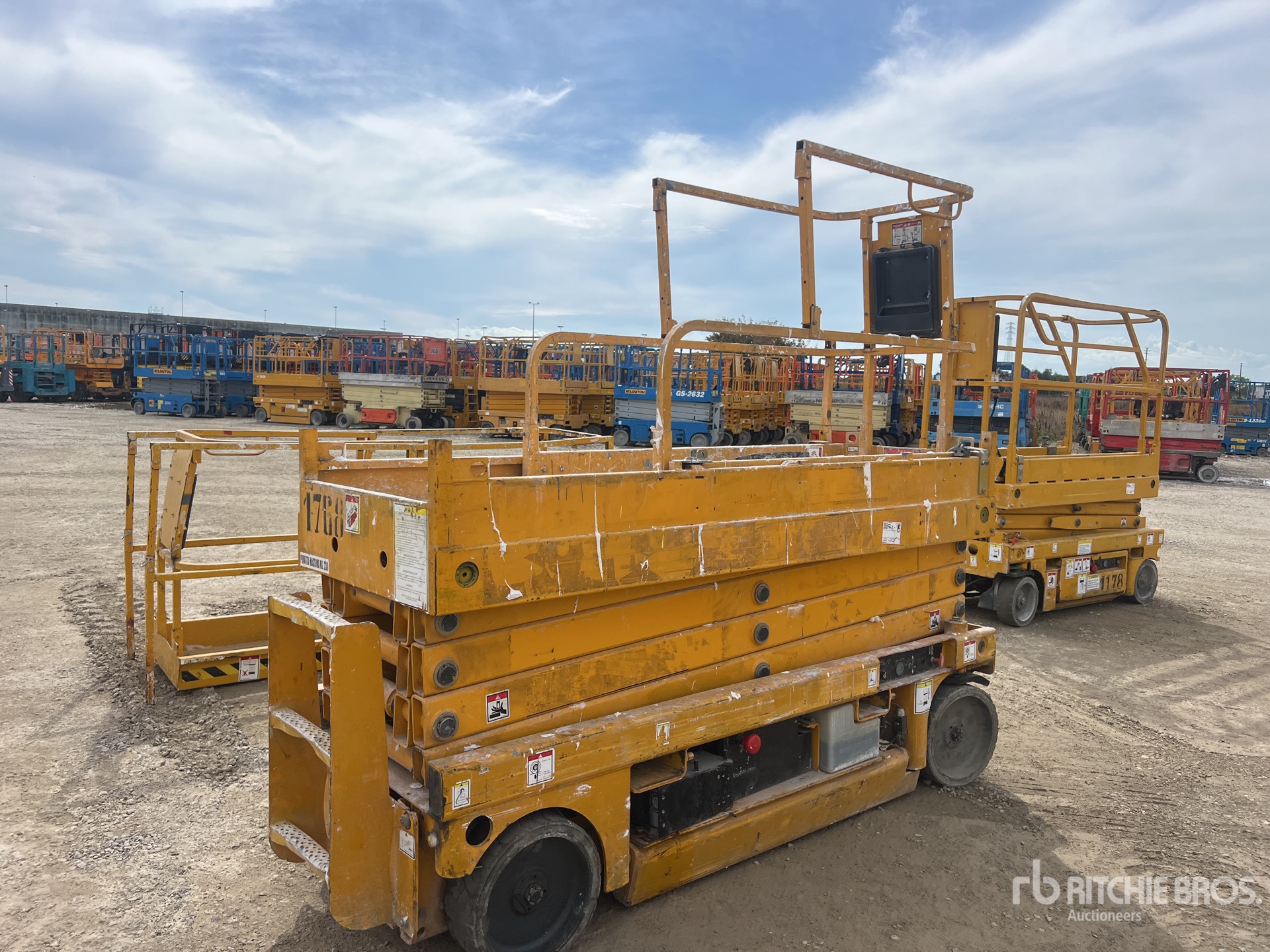 2007 Haulotte COMPACT 10N