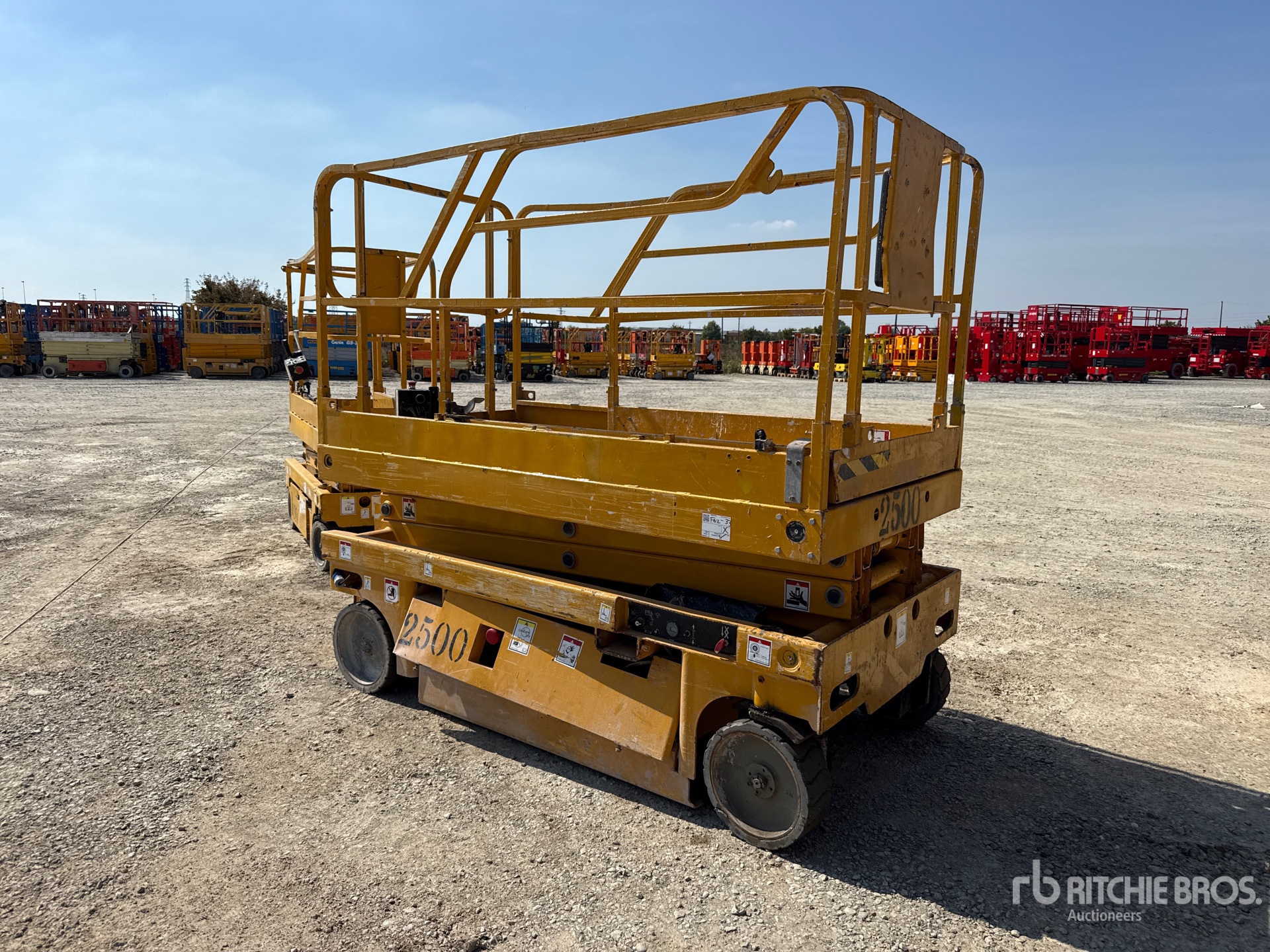 2009 Haulotte COMPACT 8W