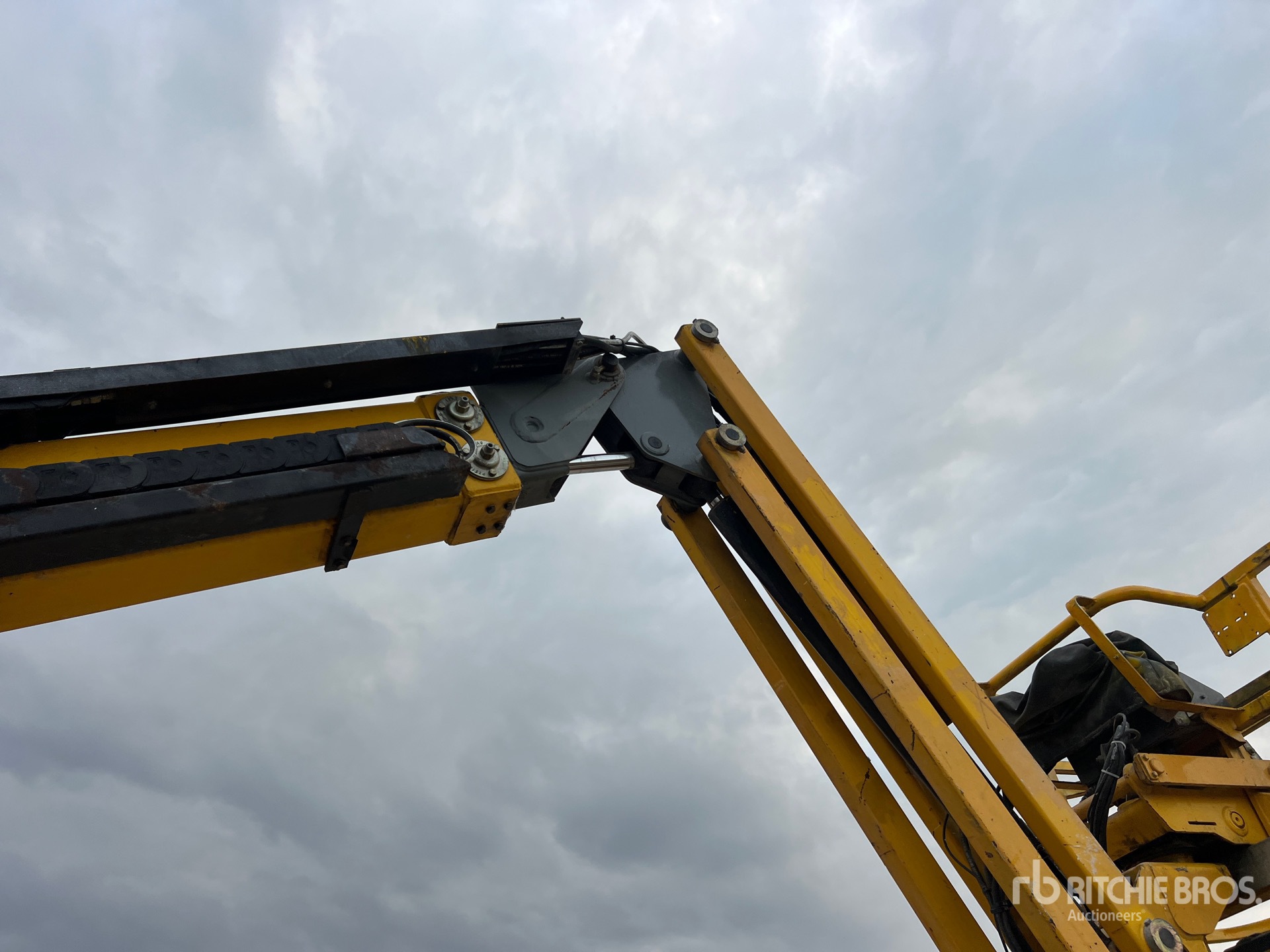 2008 Haulotte HA12IP