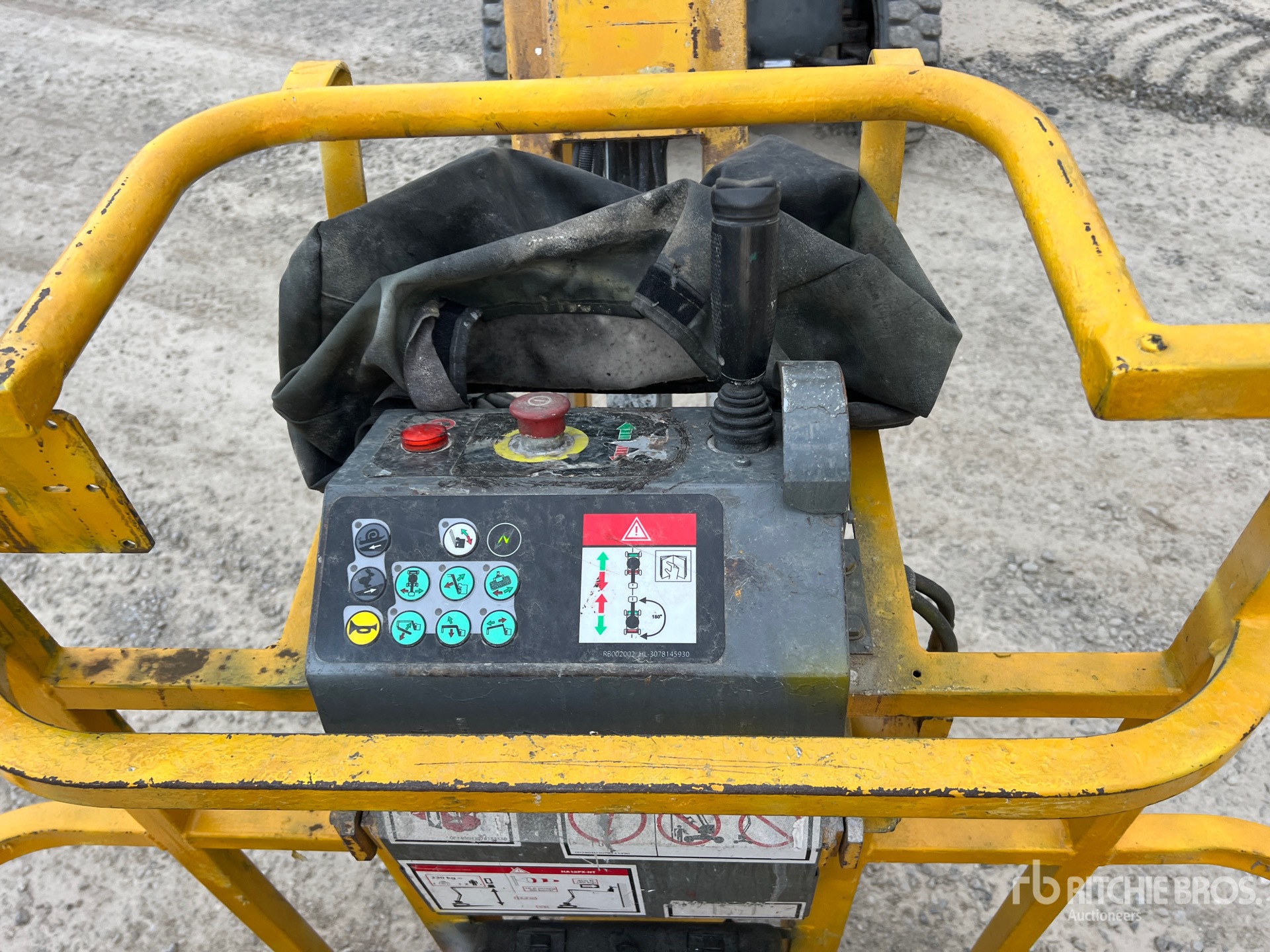 2008 Haulotte HA12IP