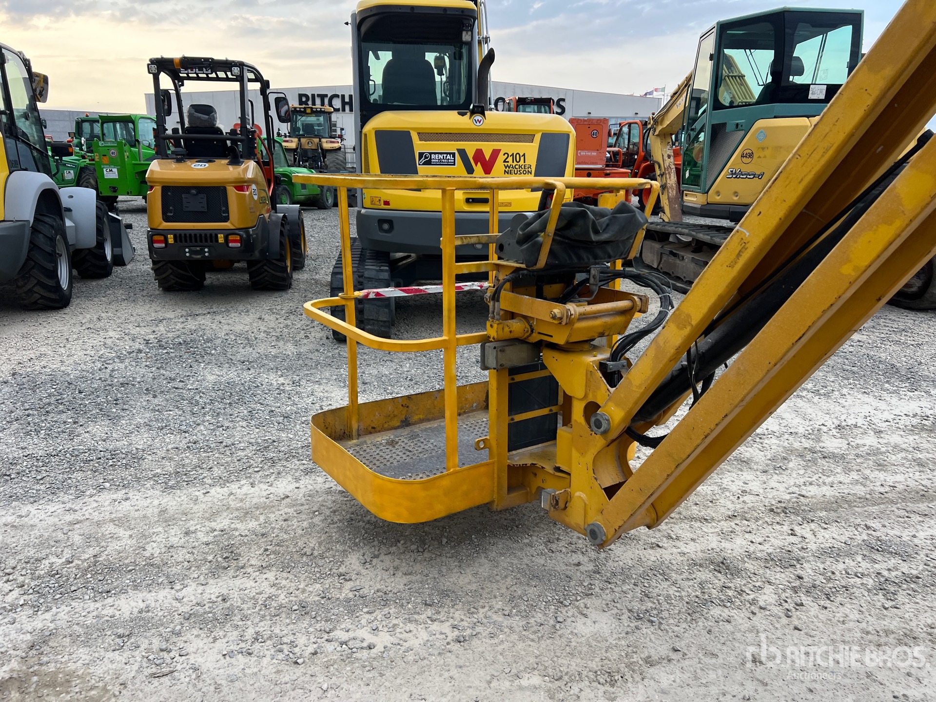 2008 Haulotte HA12IP