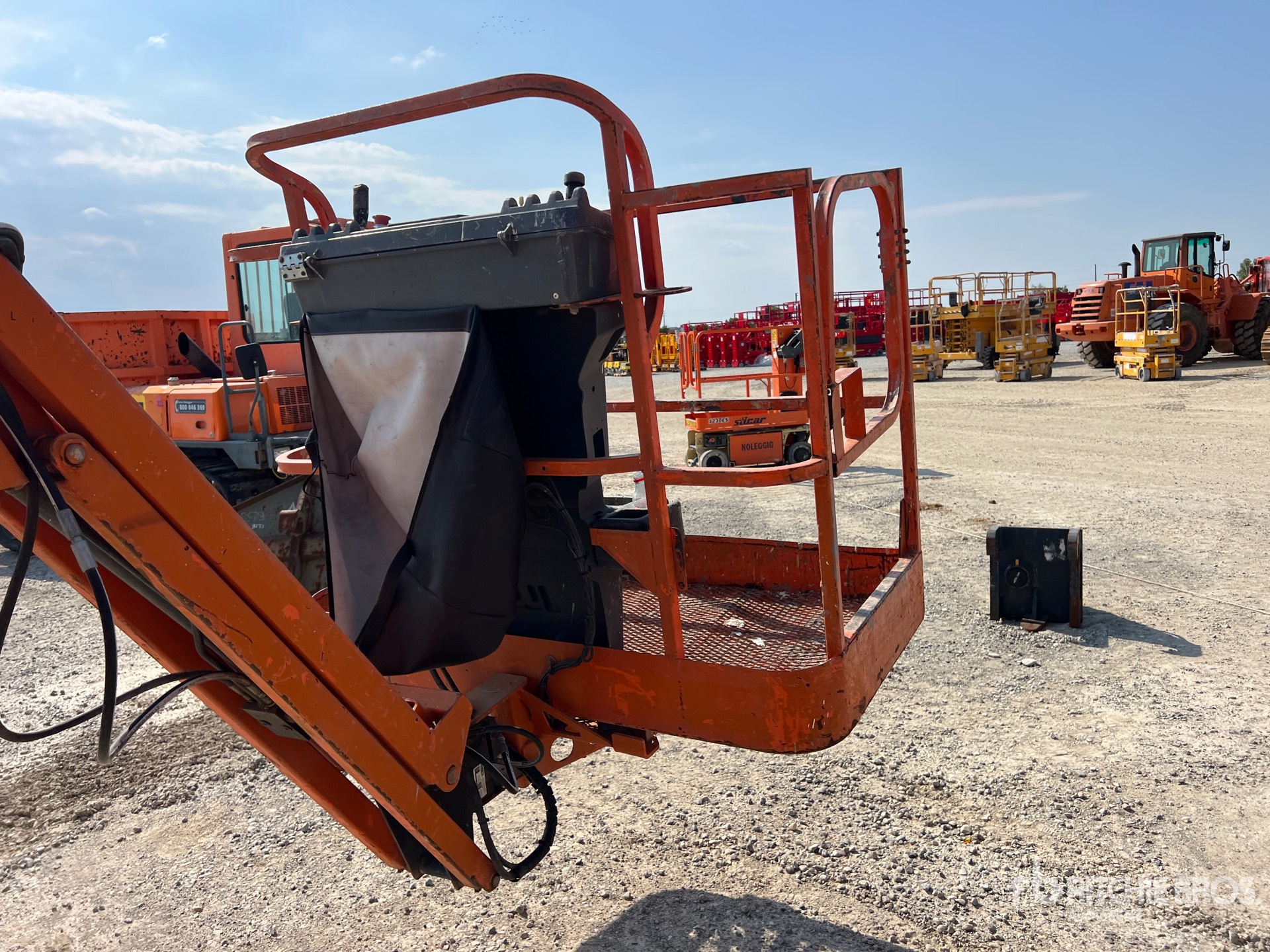 2007 JLG E450AJ
