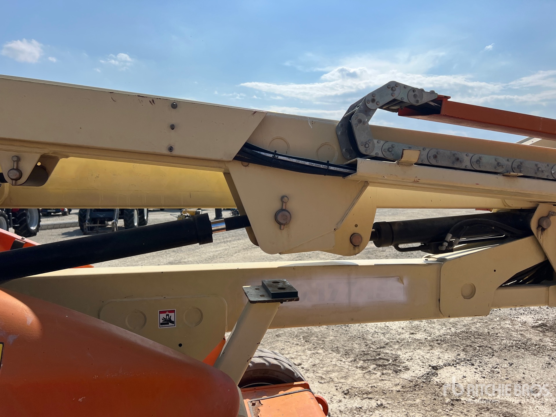 2007 JLG E450AJ