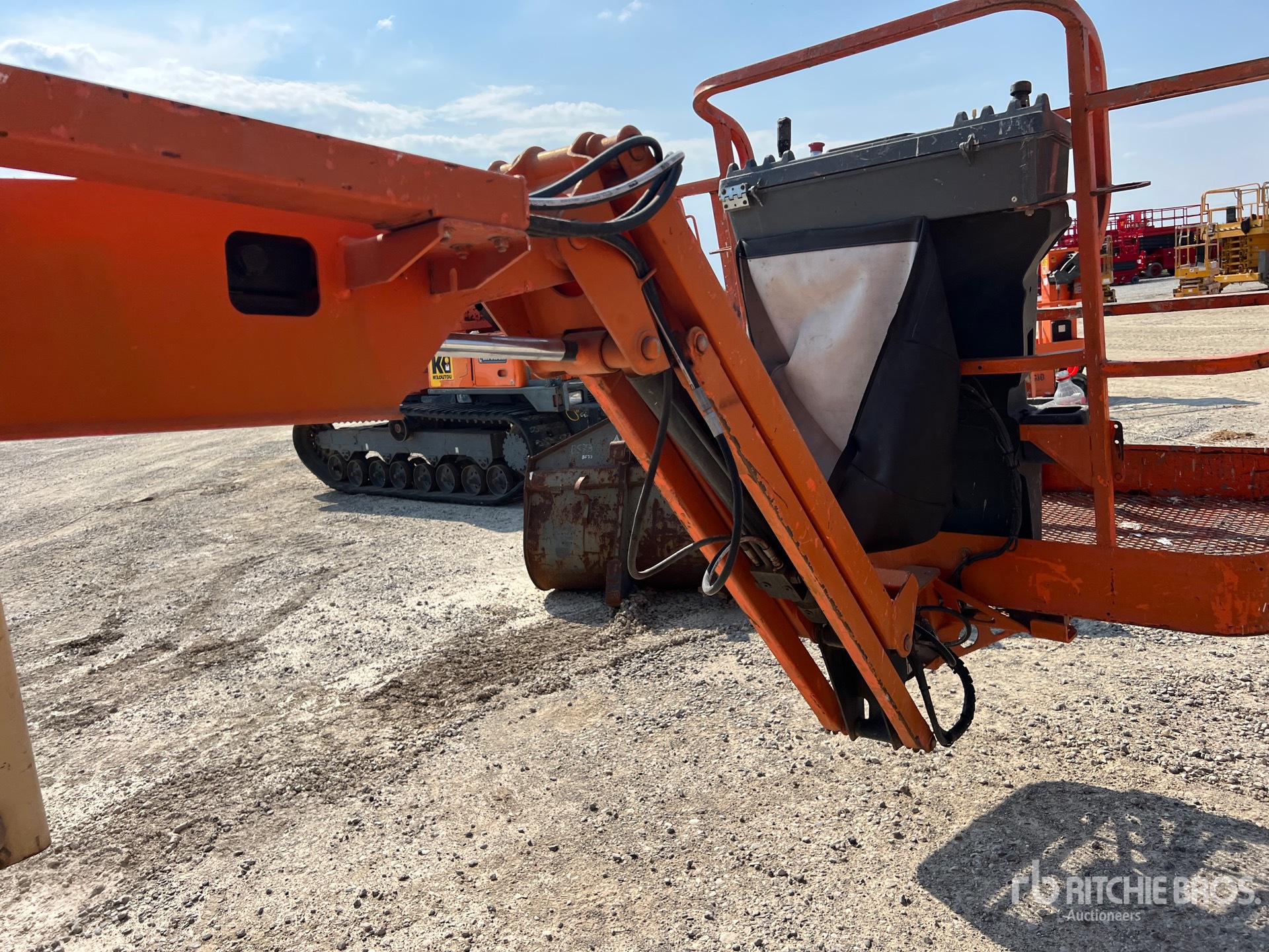 2007 JLG E450AJ