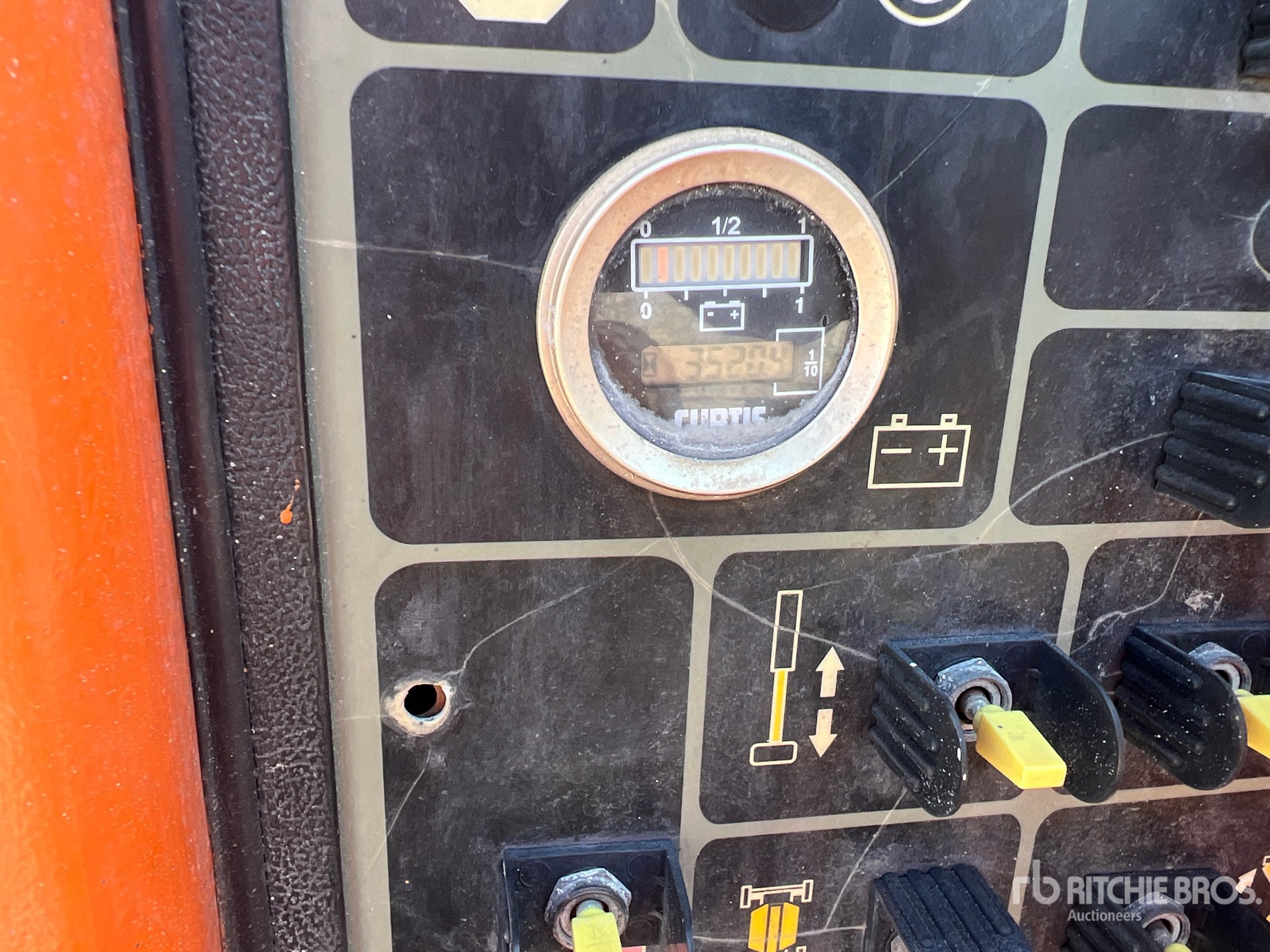 2007 JLG E450AJ