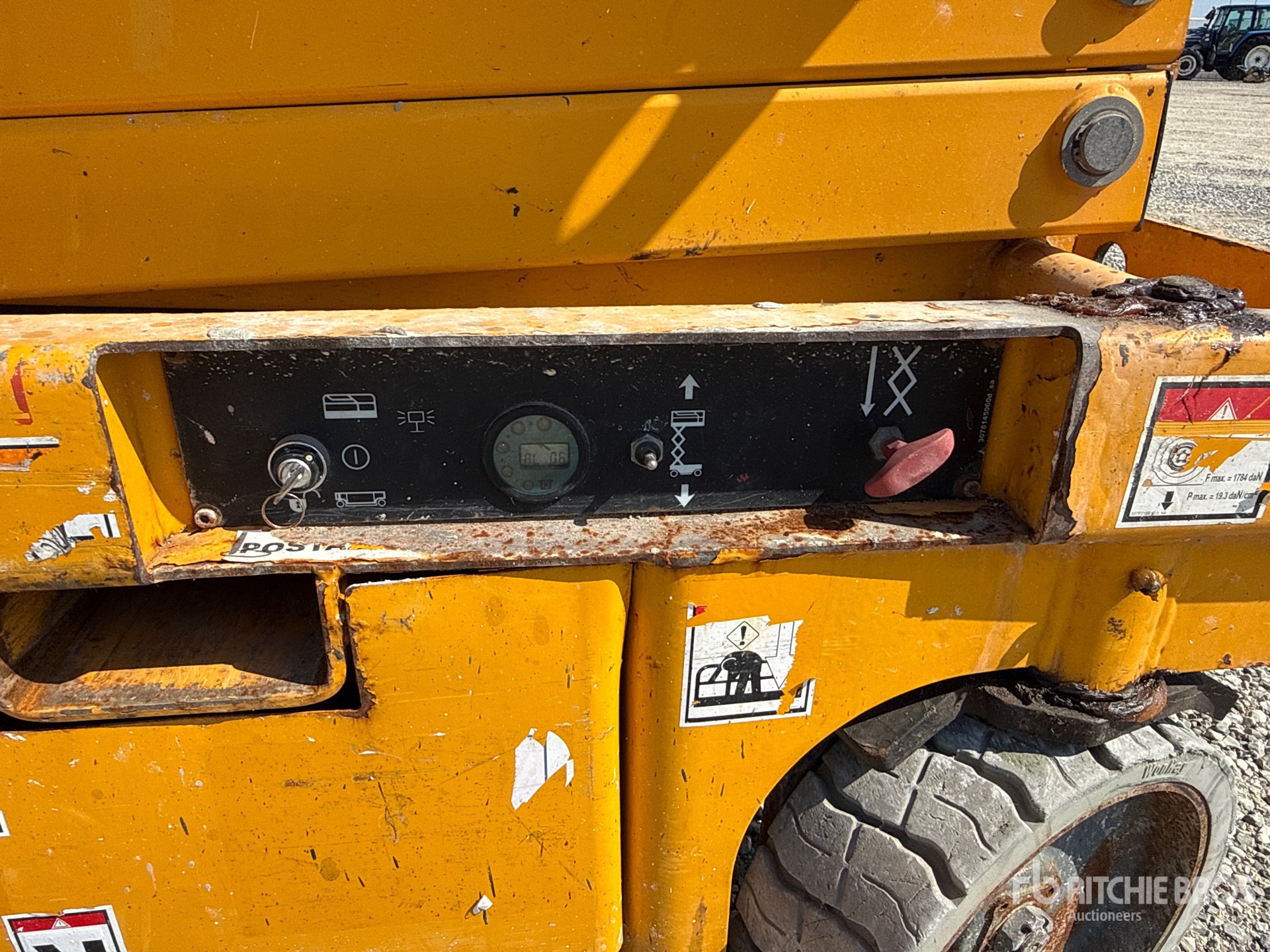 2014 Haulotte COMPACT12