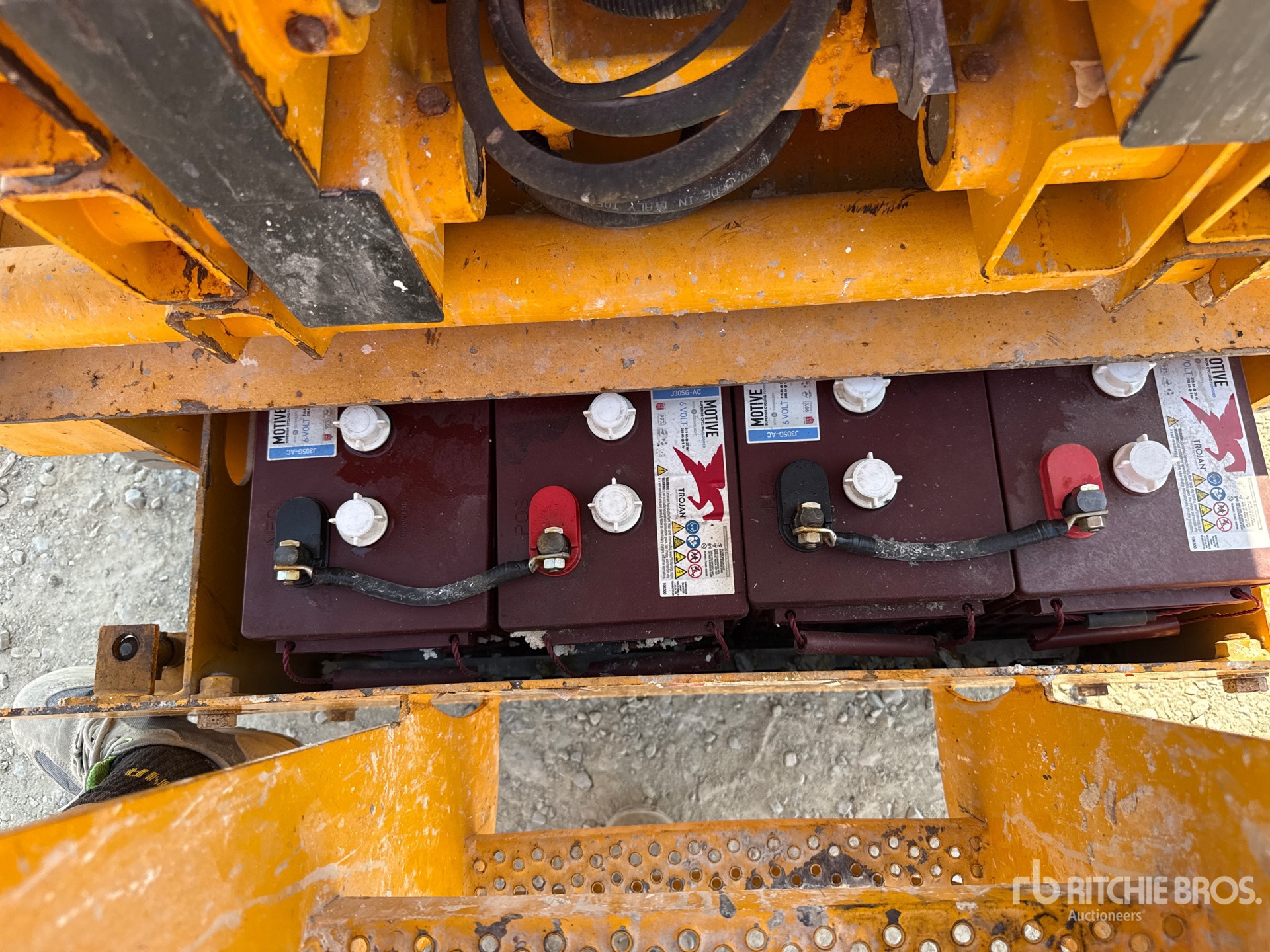 2014 Haulotte COMPACT12
