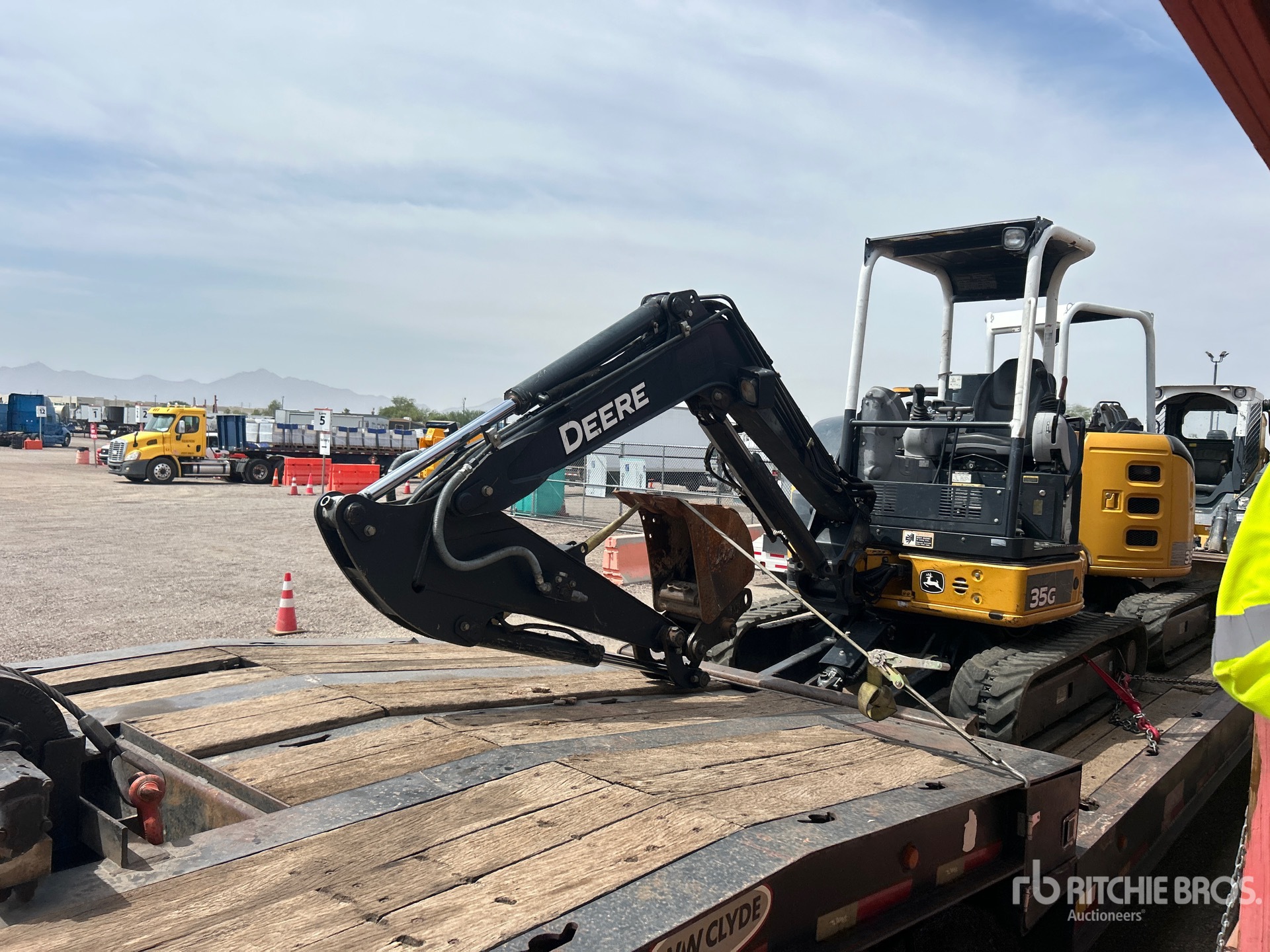 Photo of 2019 John Deere 35G