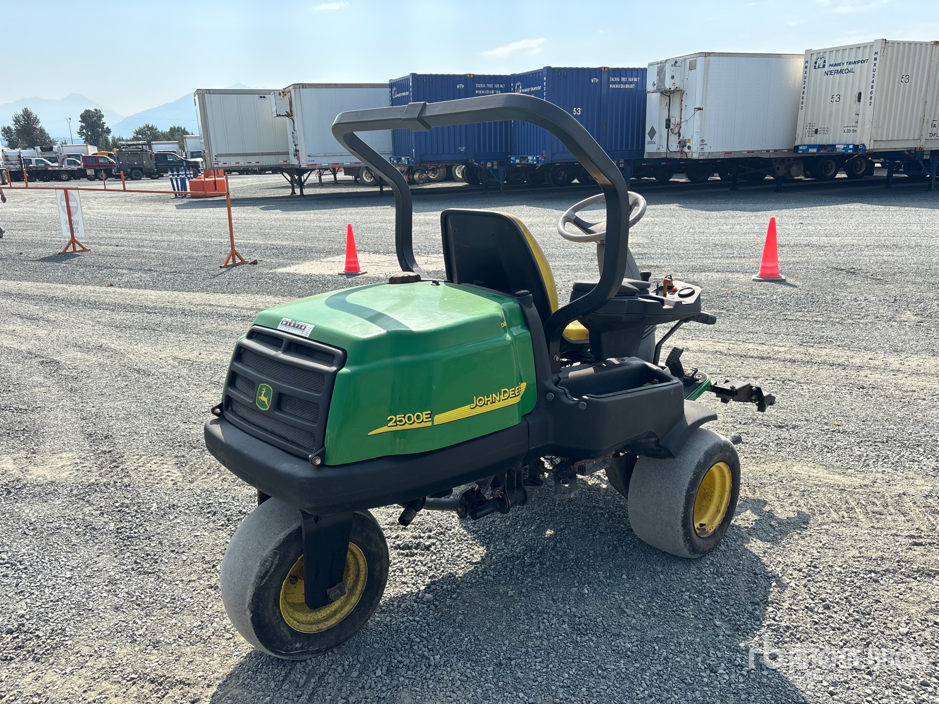 2006 John Deere 2500E