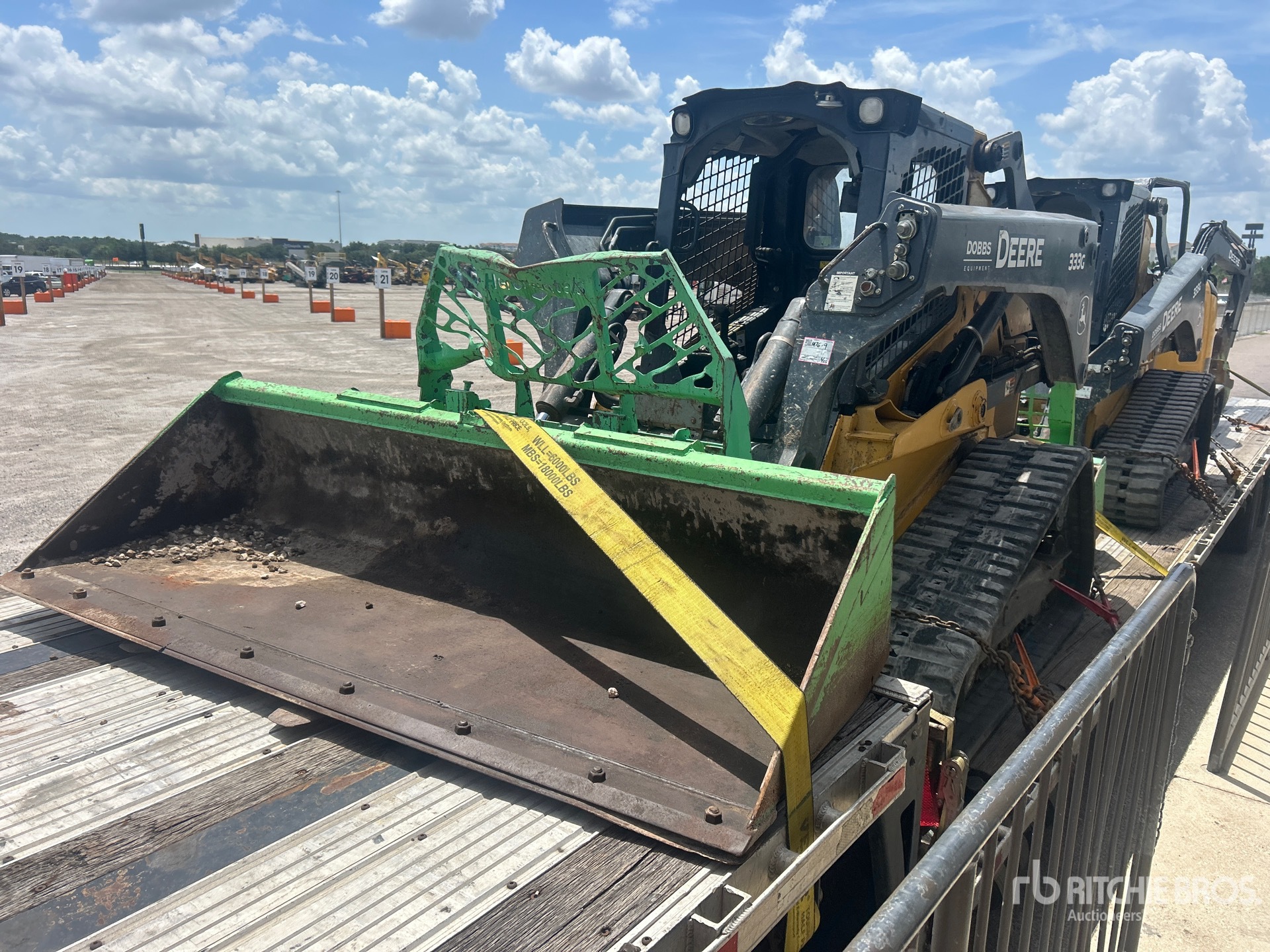 Photo of 2019 John Deere 333G