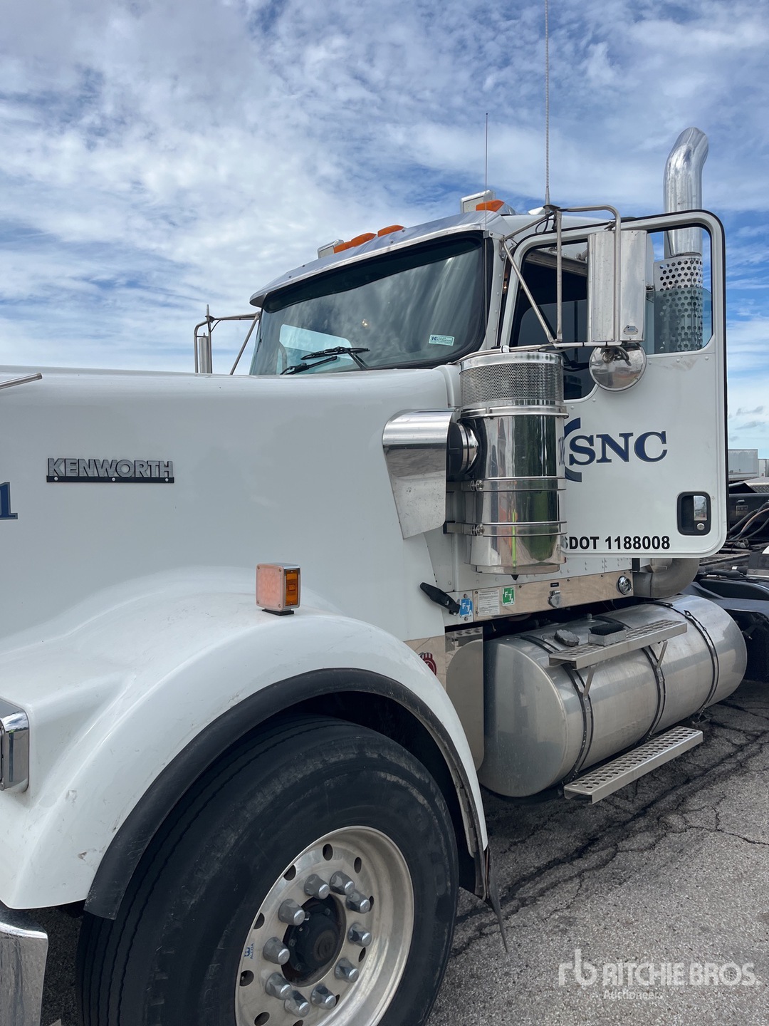 2019 Kenworth W900