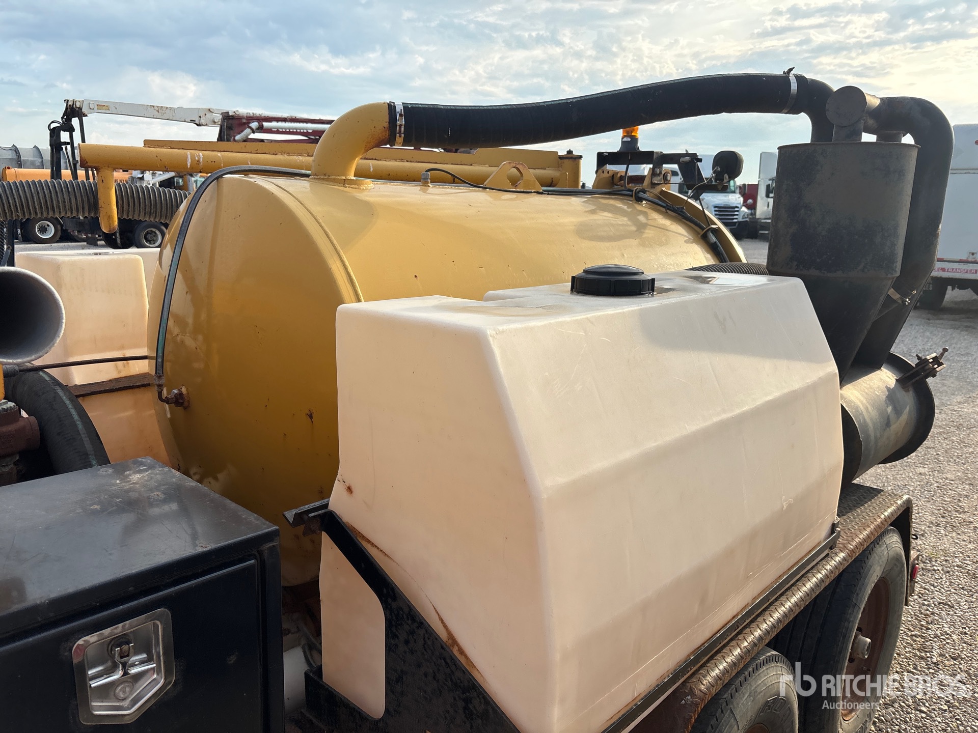 2014 Felling Trailers, Inc. V500LEHD