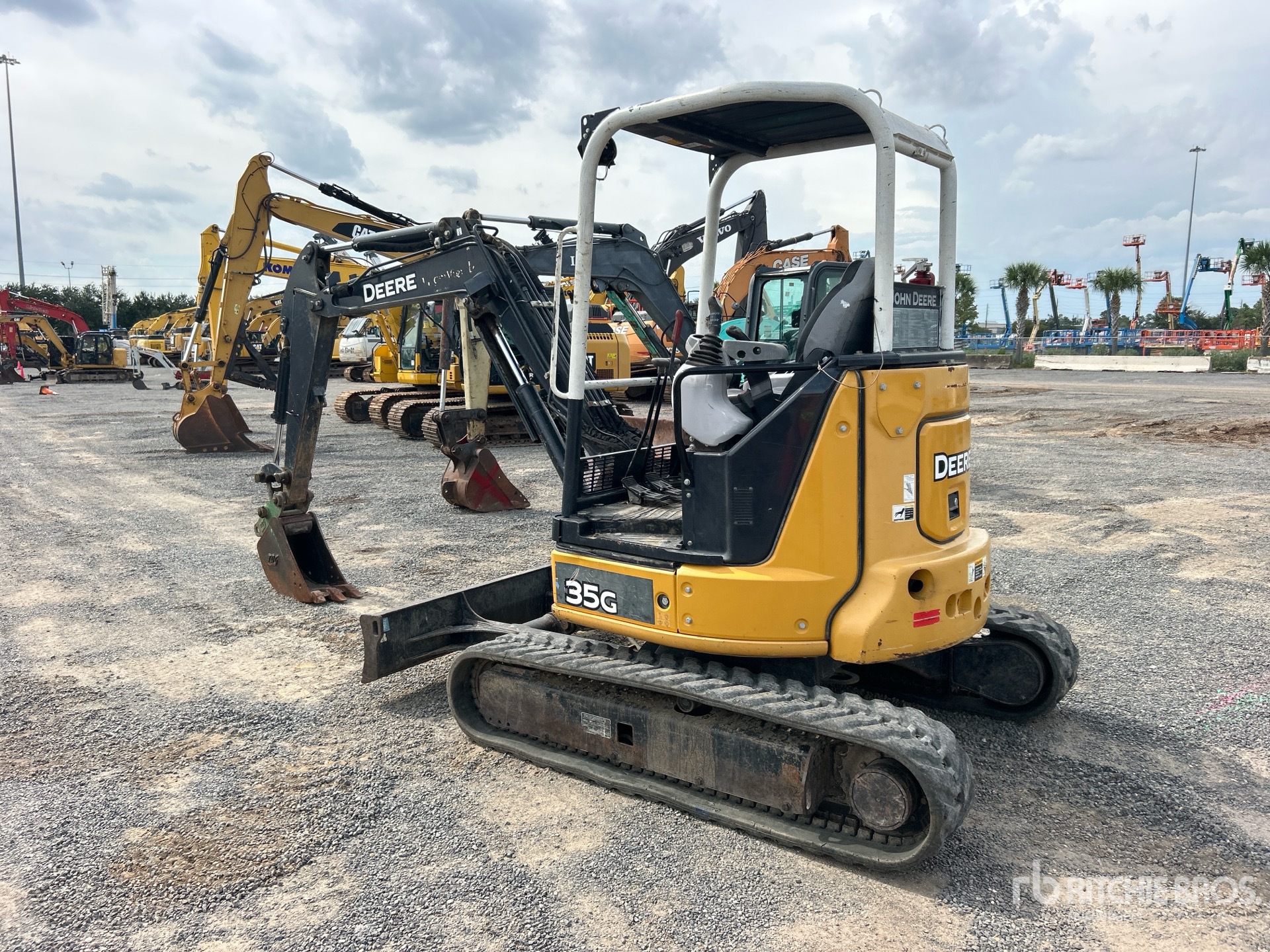 2019 John Deere 35G