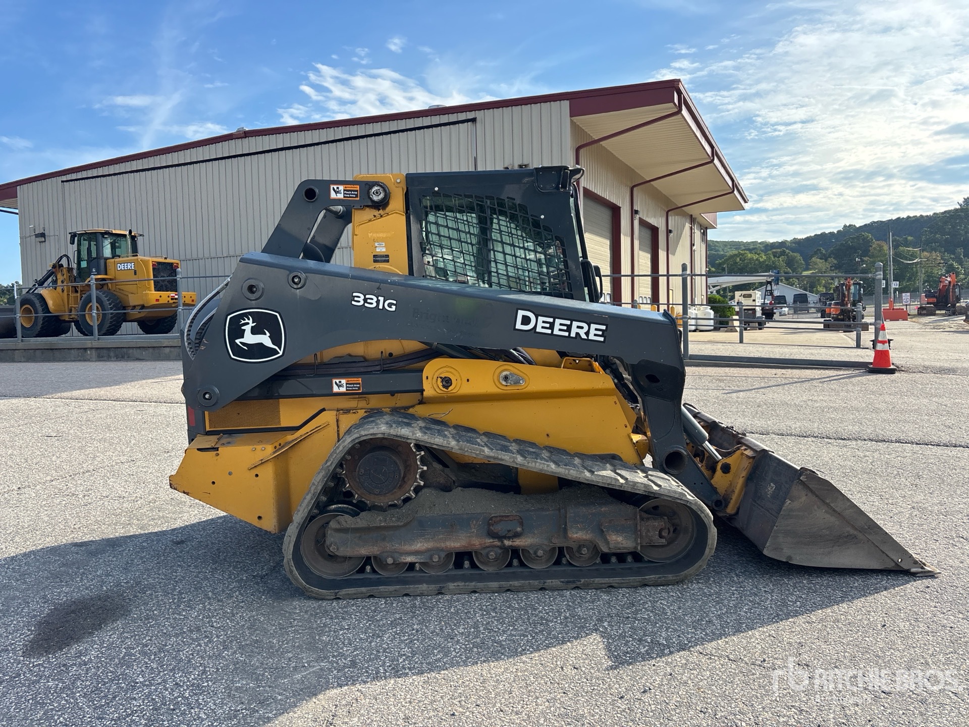 2020 John Deere 331G