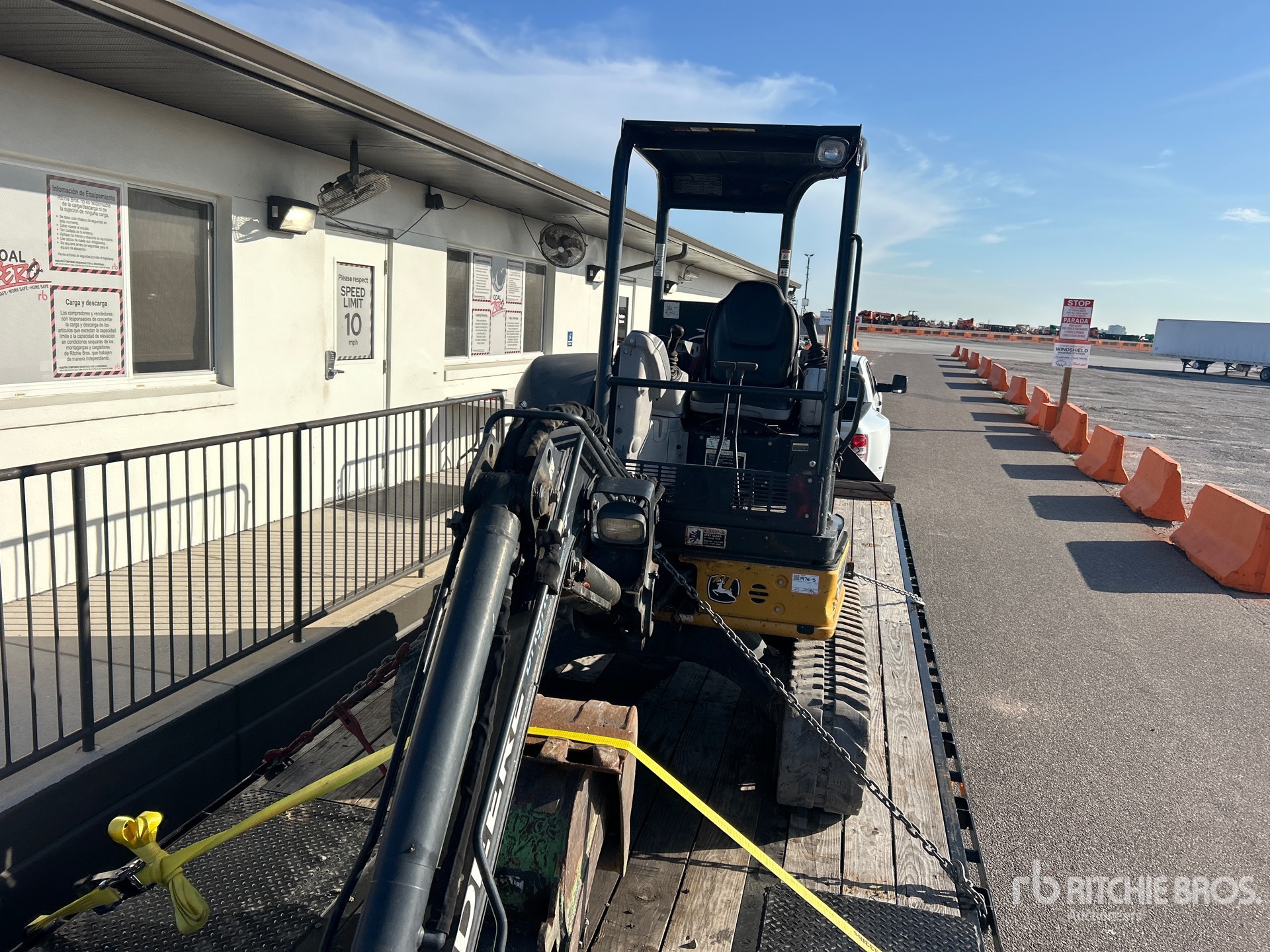2019 John Deere 35G