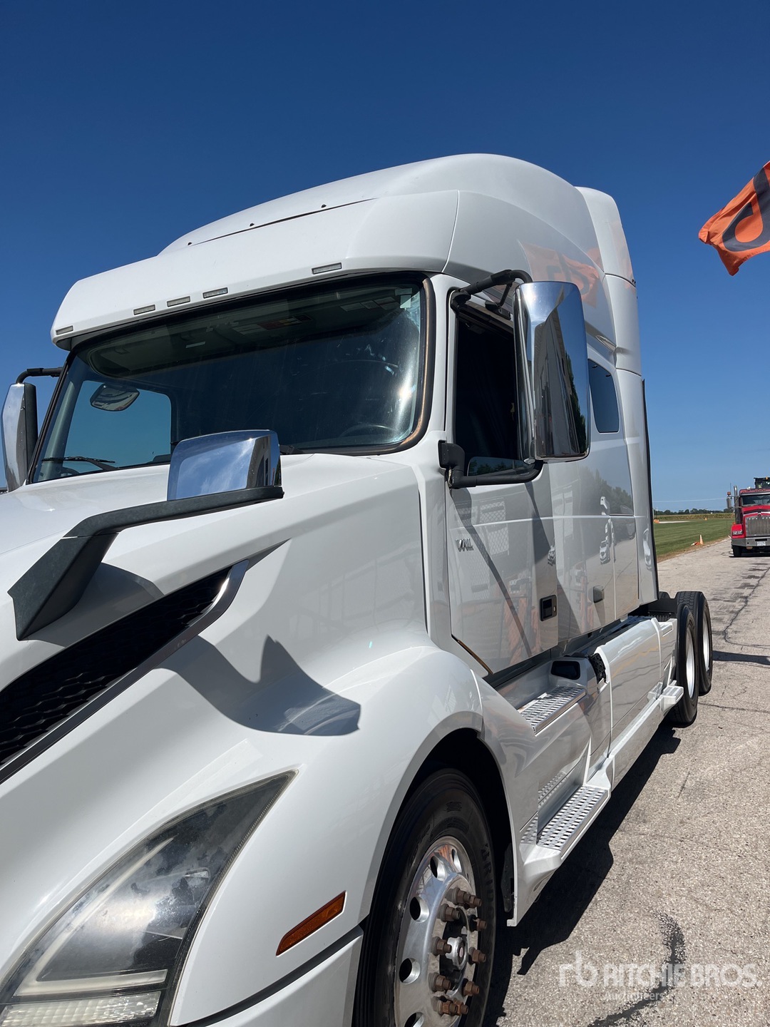 2019 Volvo VNL740