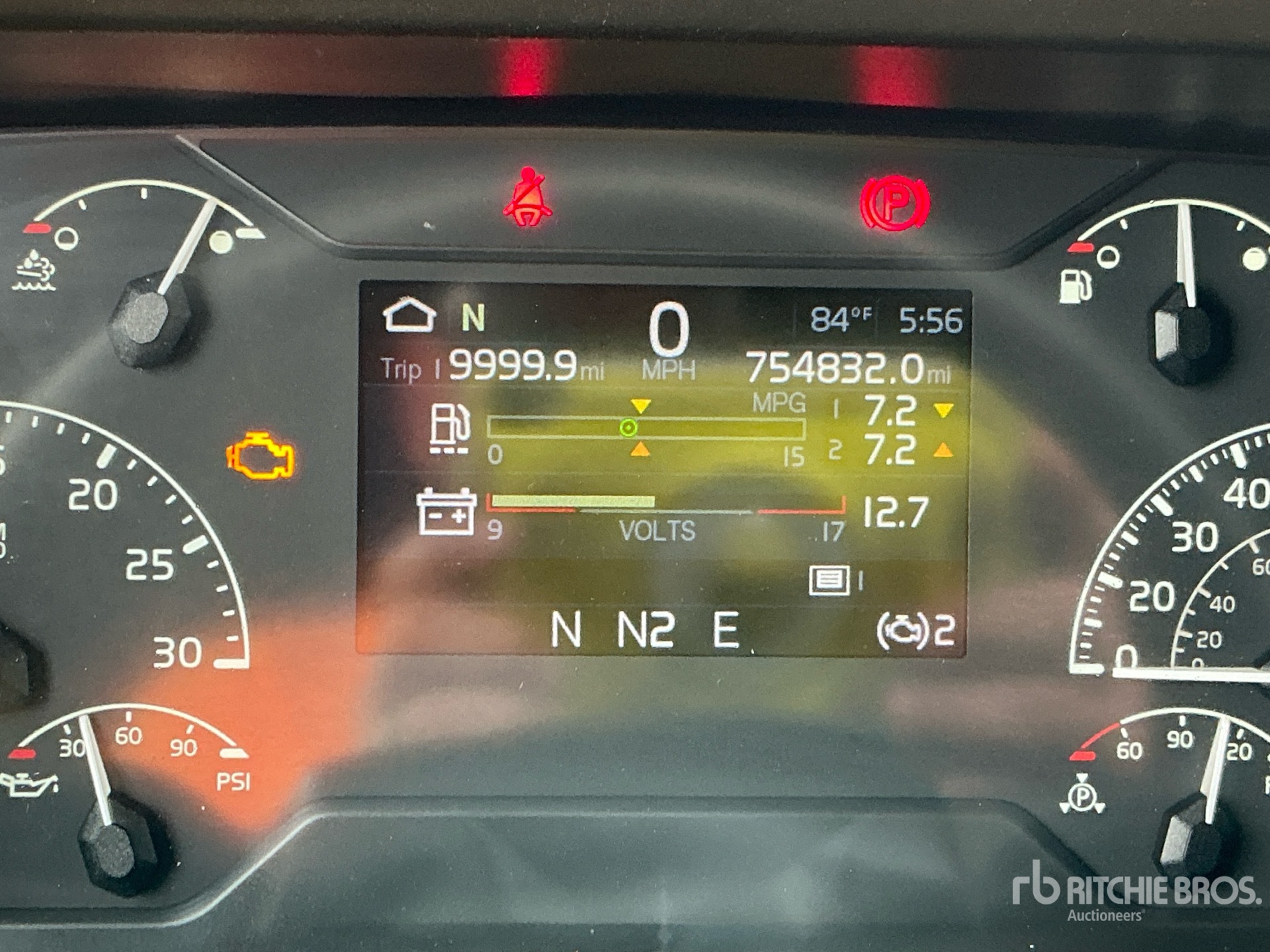 2019 Volvo VNL740