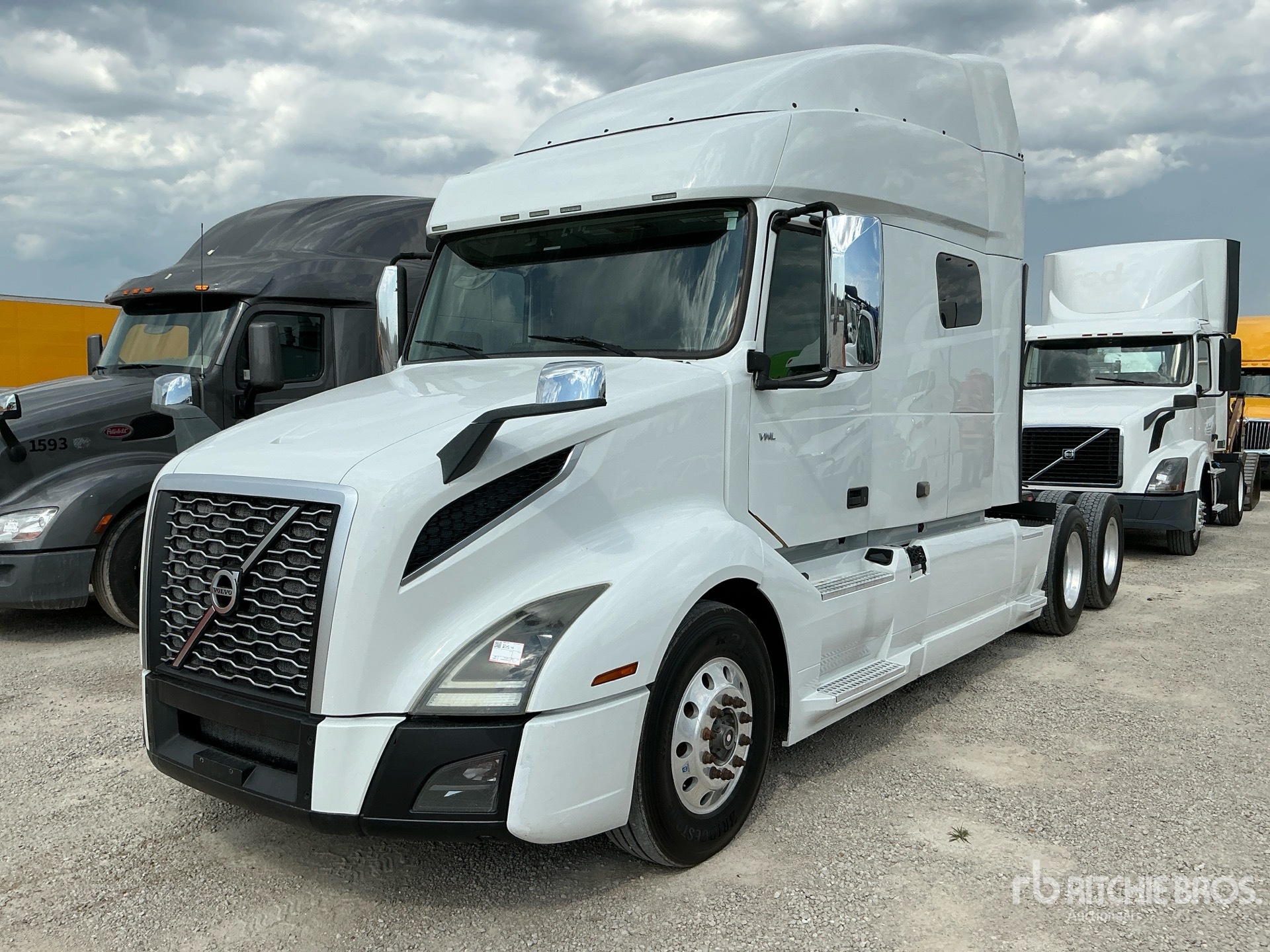 Photo of 2019 Volvo VNL740