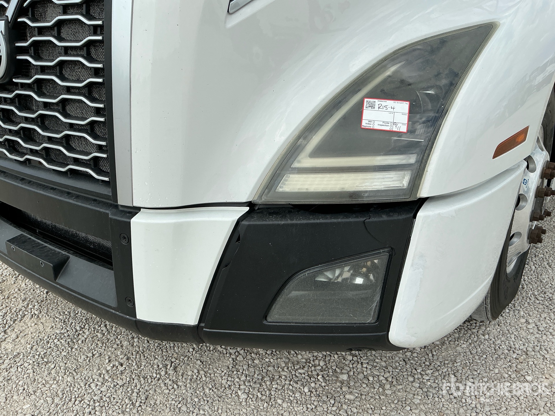 2019 Volvo VNL740