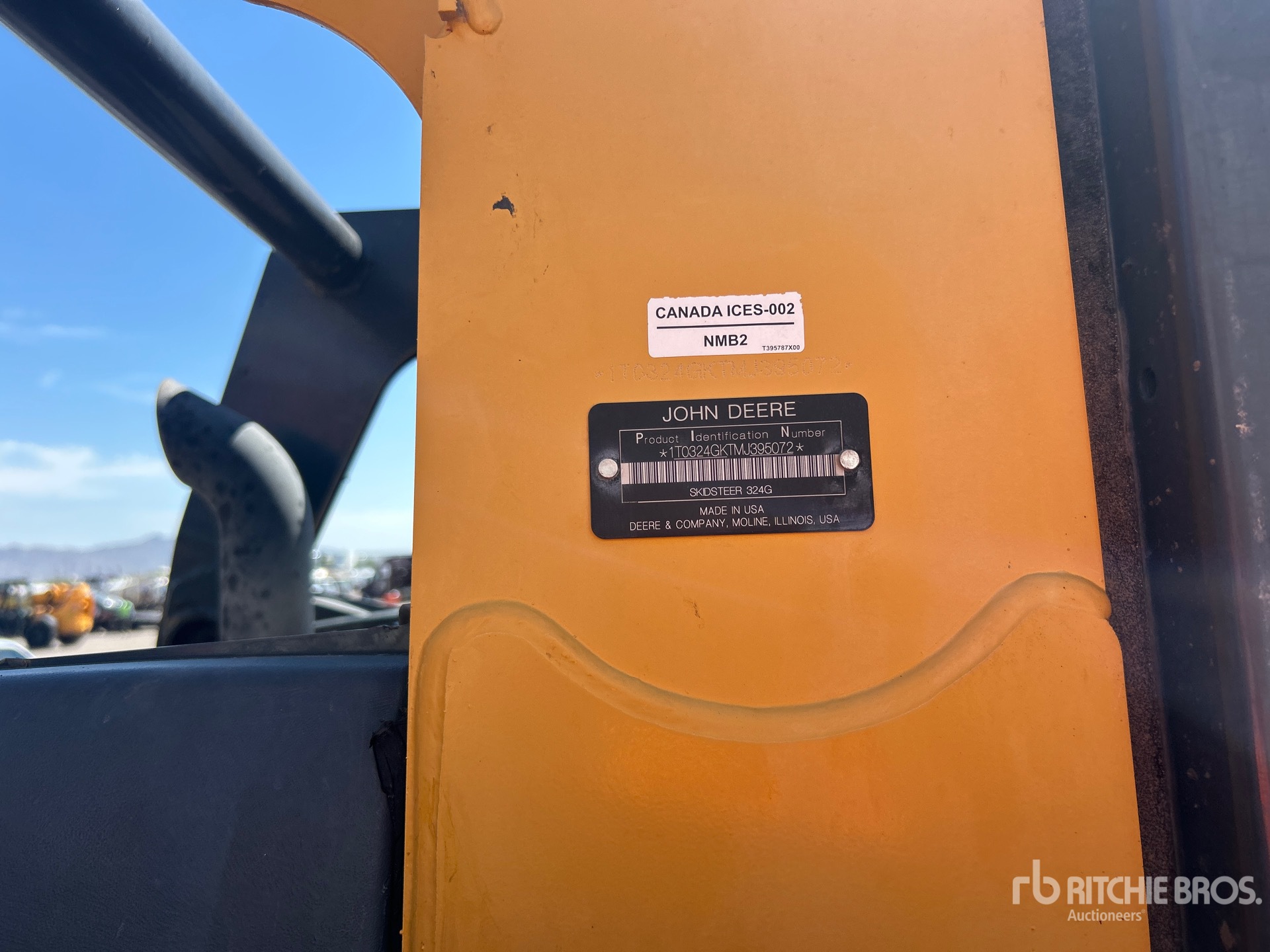 Photo of 2021 John Deere 324G