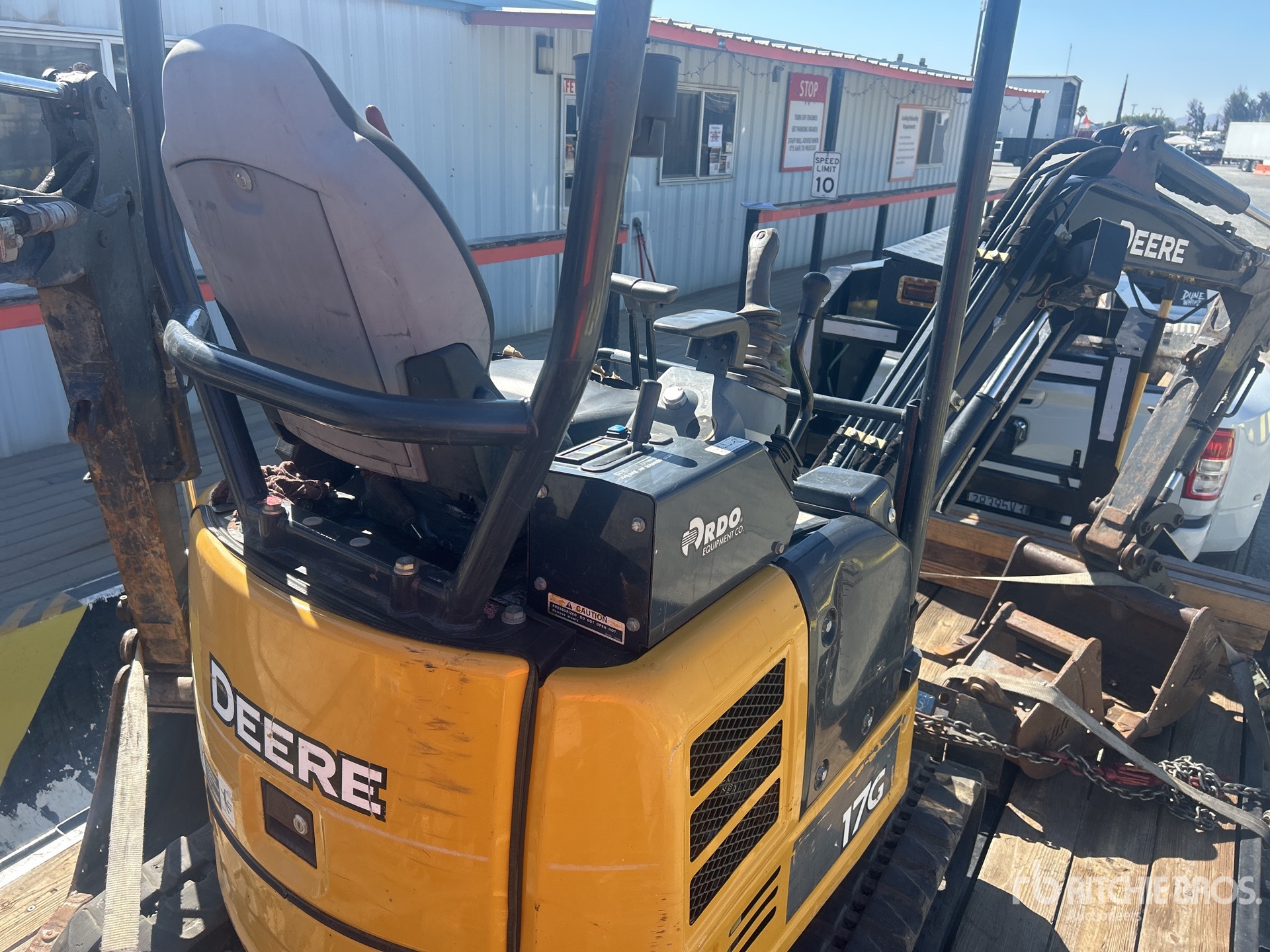 2020 John Deere 17G