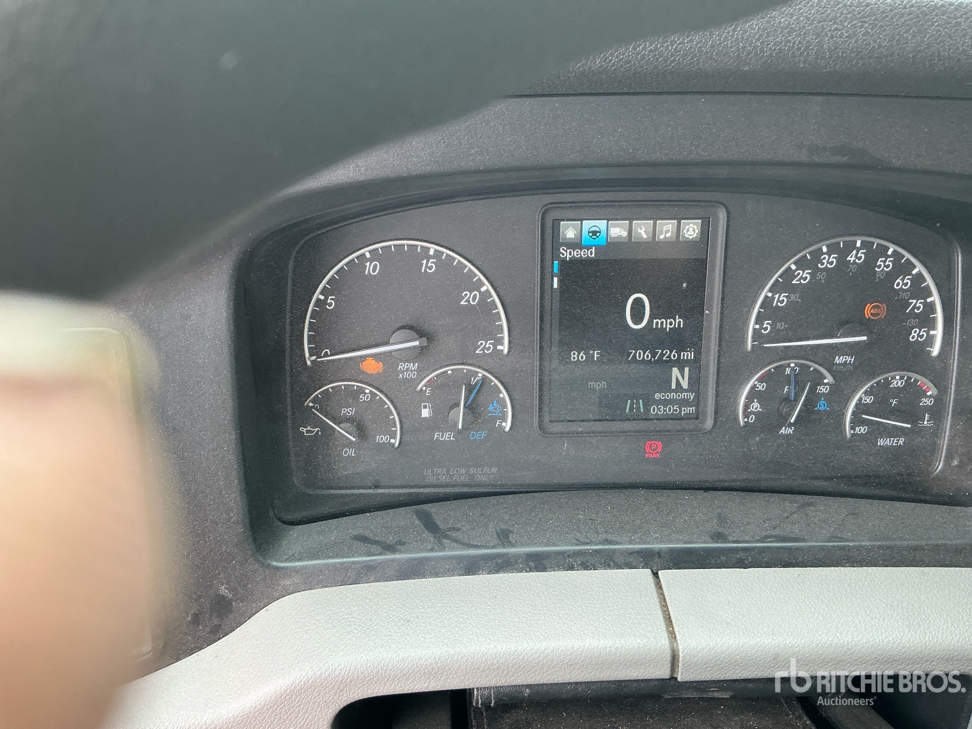 2020 Freightliner CASCADIA 126