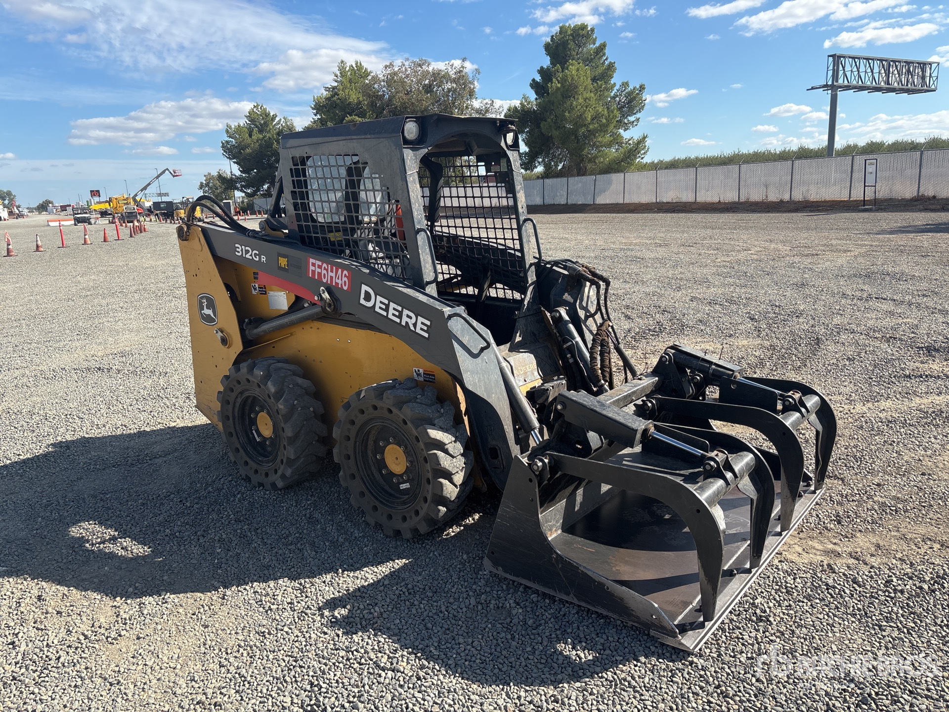 2019 John Deere 312GR