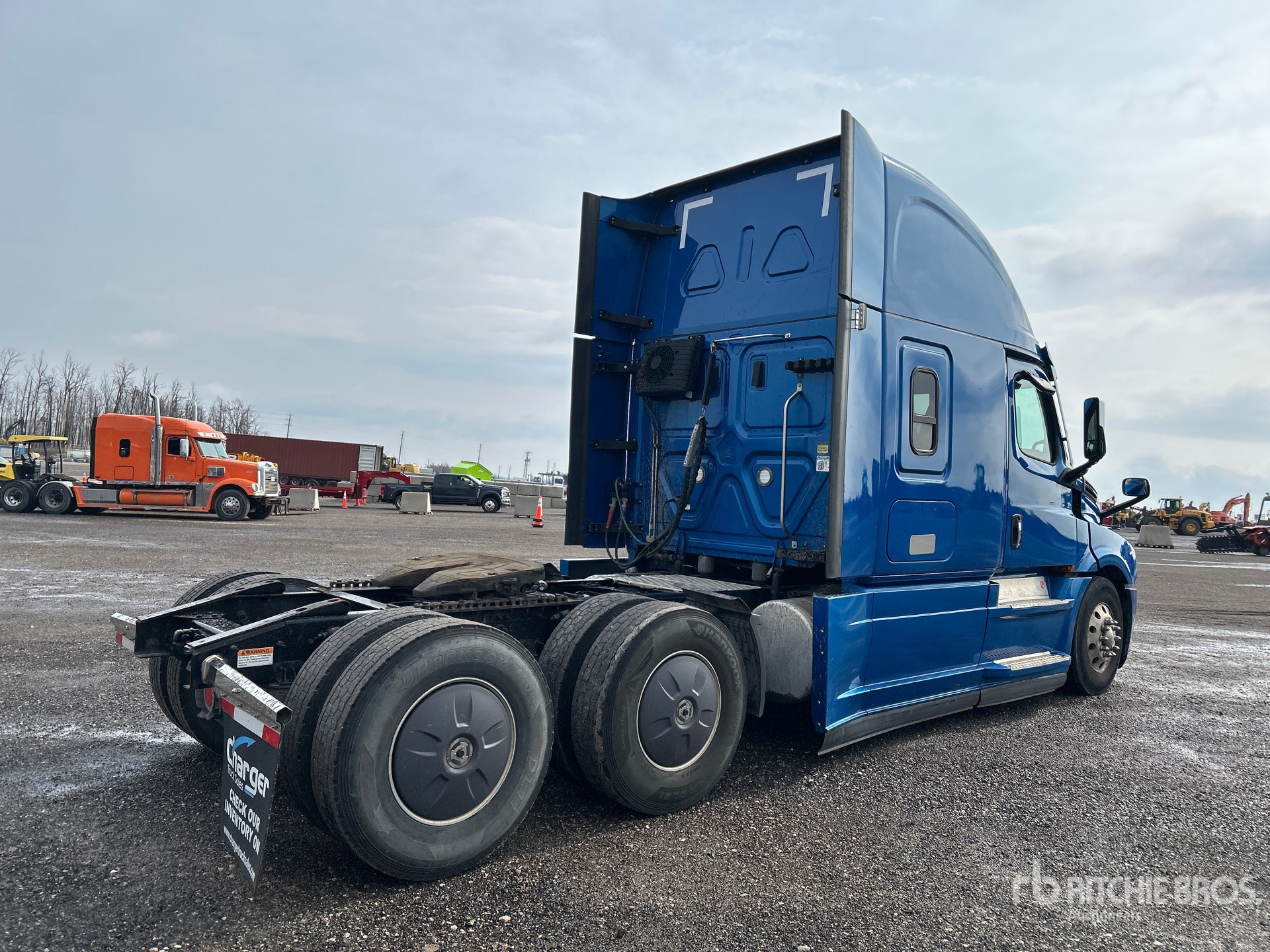 2023 Freightliner CASCADIA 126