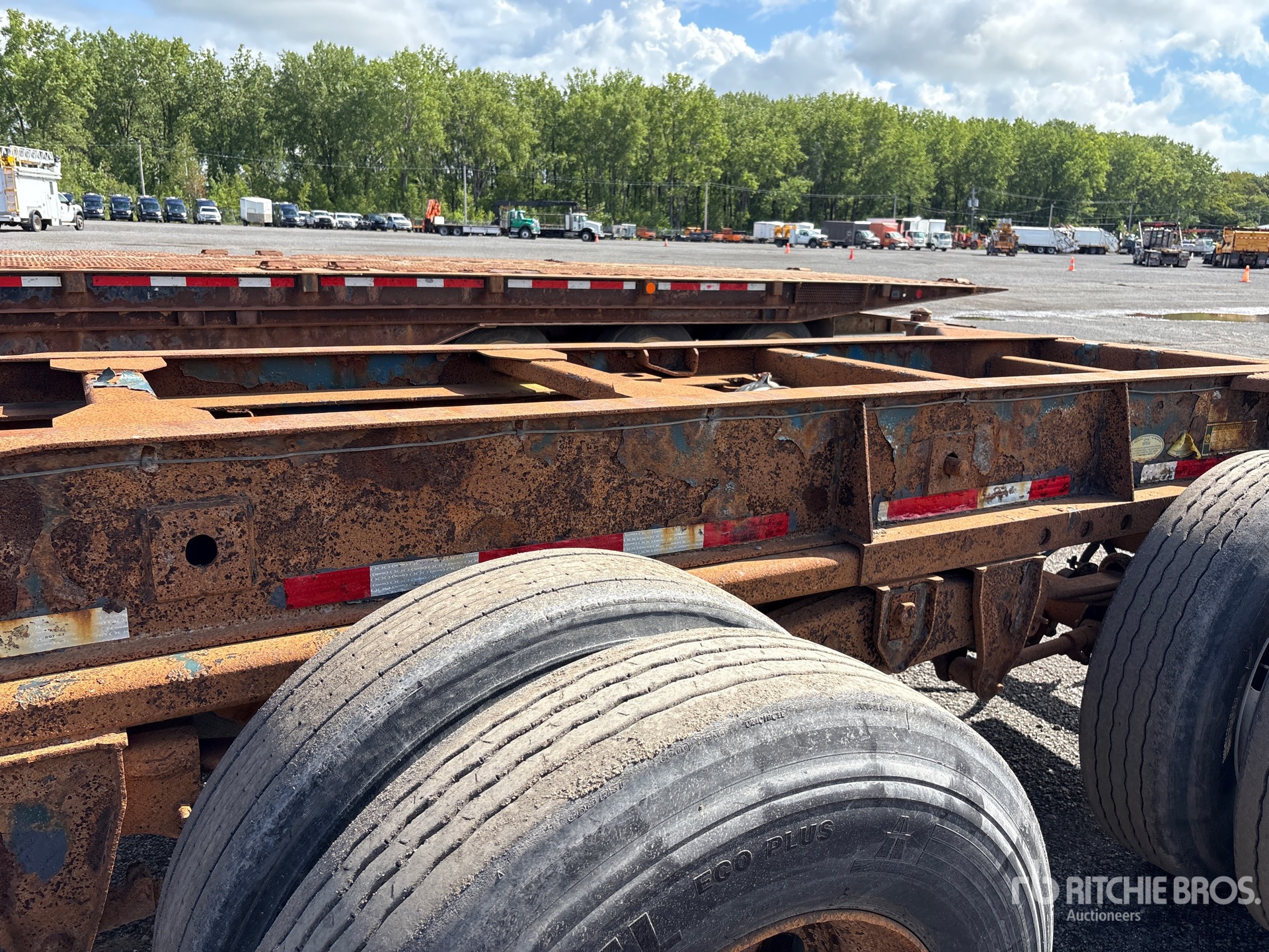 2007 Max Atlas 40 FT SPREAD AXLE TRI/A